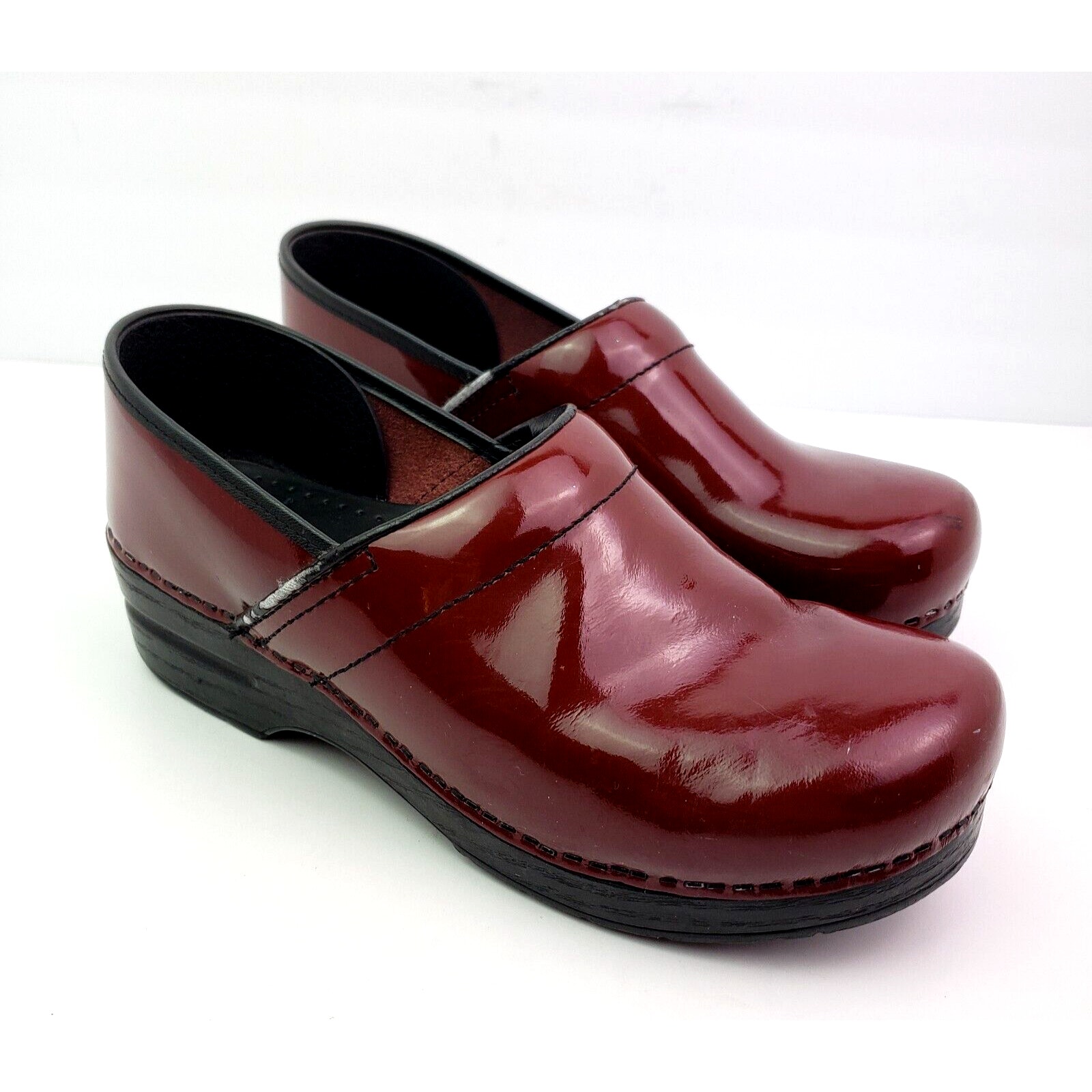Dansko Womens Size EU 41 US 10.5-11 Red Shinny Slip On Comfort Work Clog Shoes
