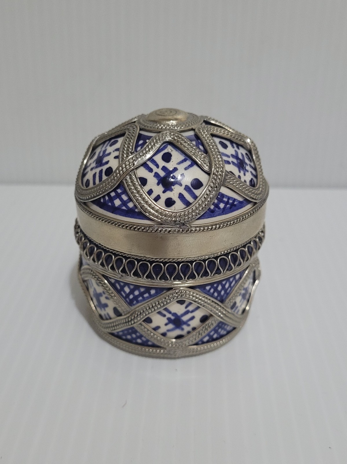 Handmade ceramic and nickel silver jewelry box. Jewelry box from Fez.