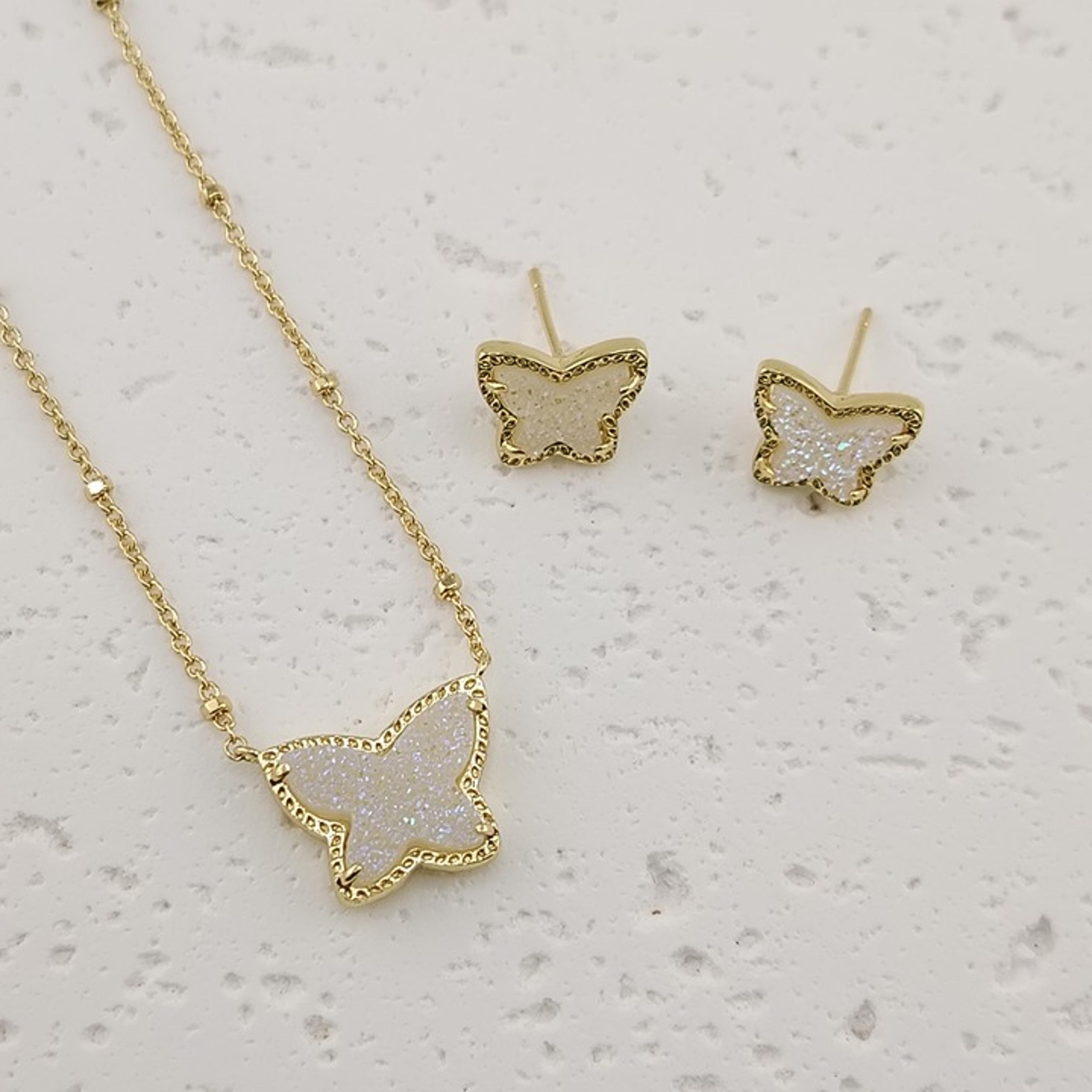 Kendra Scott Lillia Gold Small Short Pendant Necklace Earrings Set