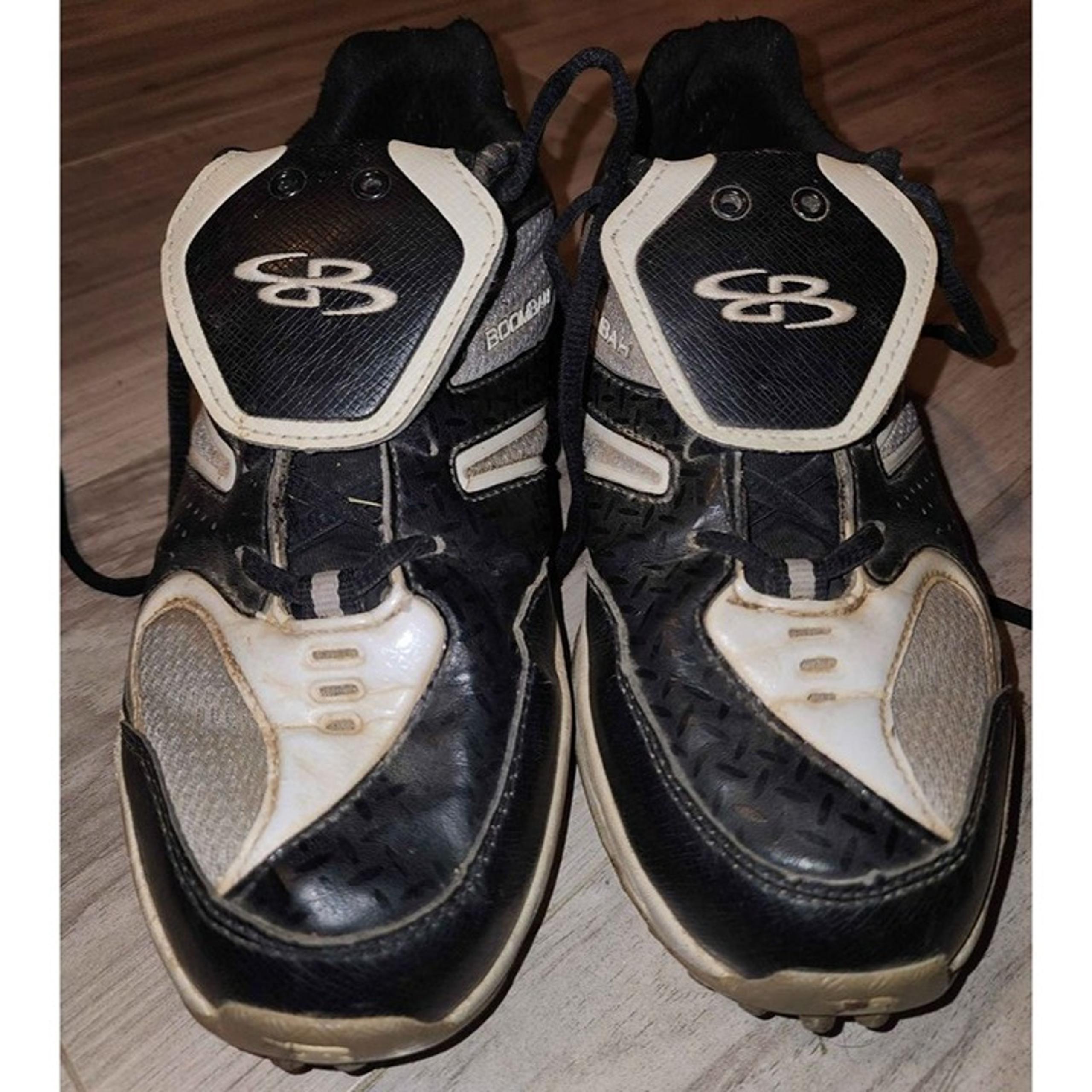 Boombah Size 7 Turf Shoes