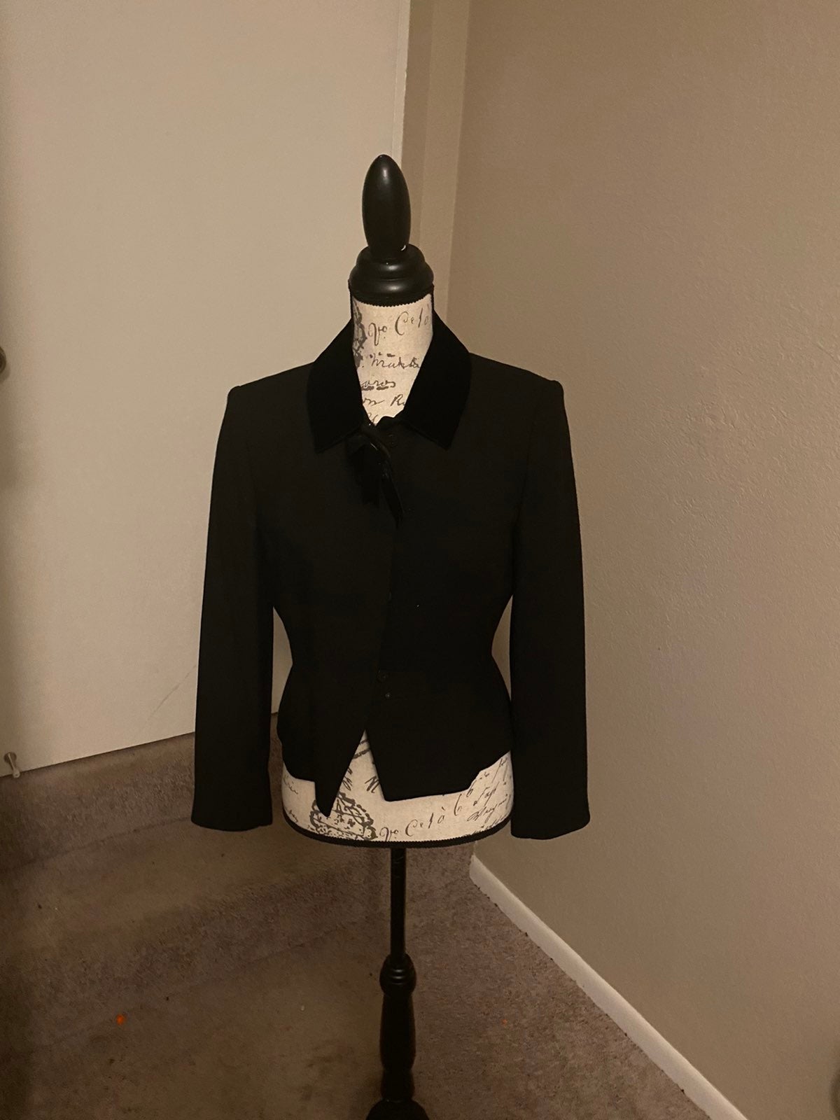 Executive Lady Black Suit W/Skirt By Kasper 4P