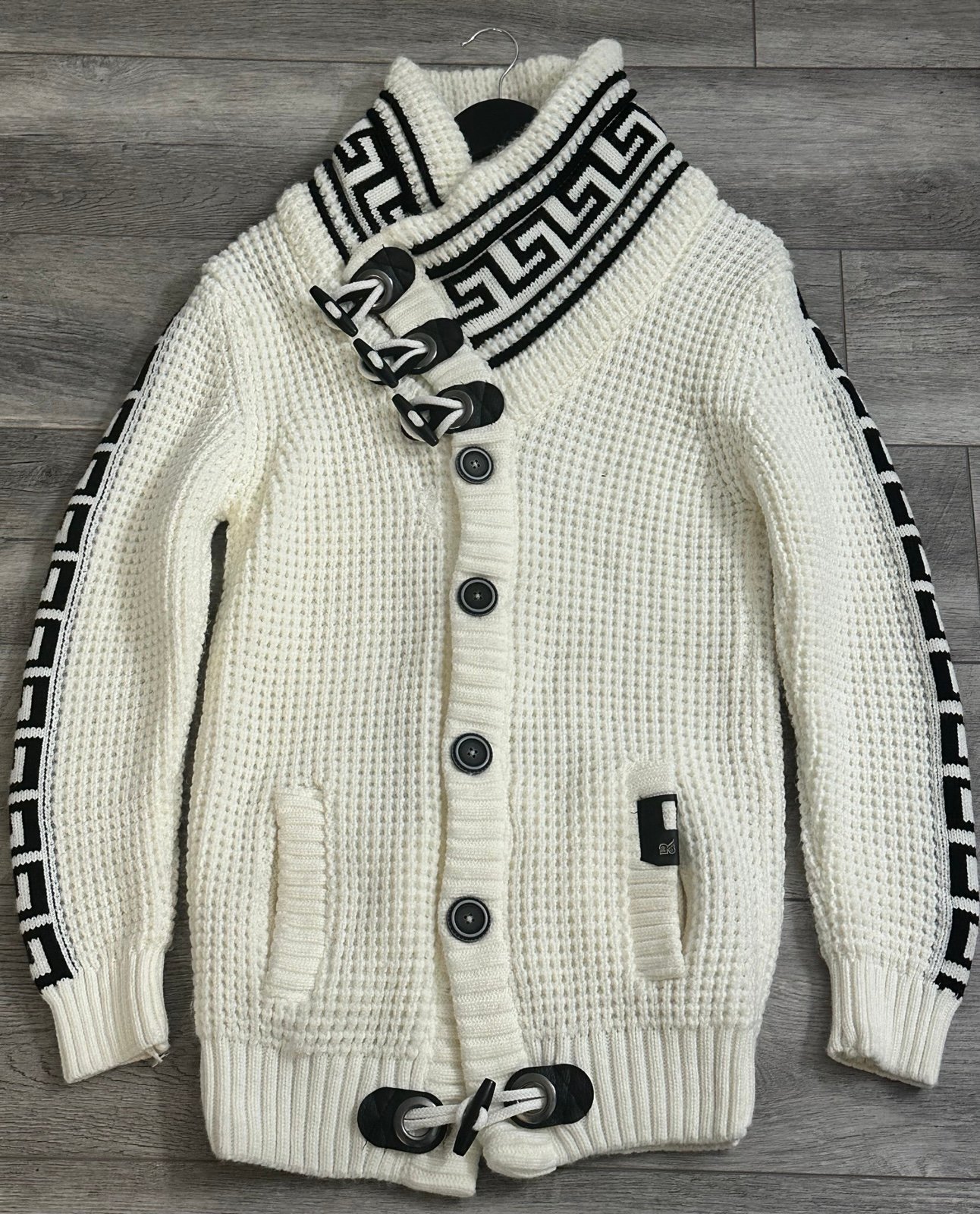LOWEST PRICE RN‼️LCR (Black/White) Luxury Wool Sweater | Made in Turkey | Size M