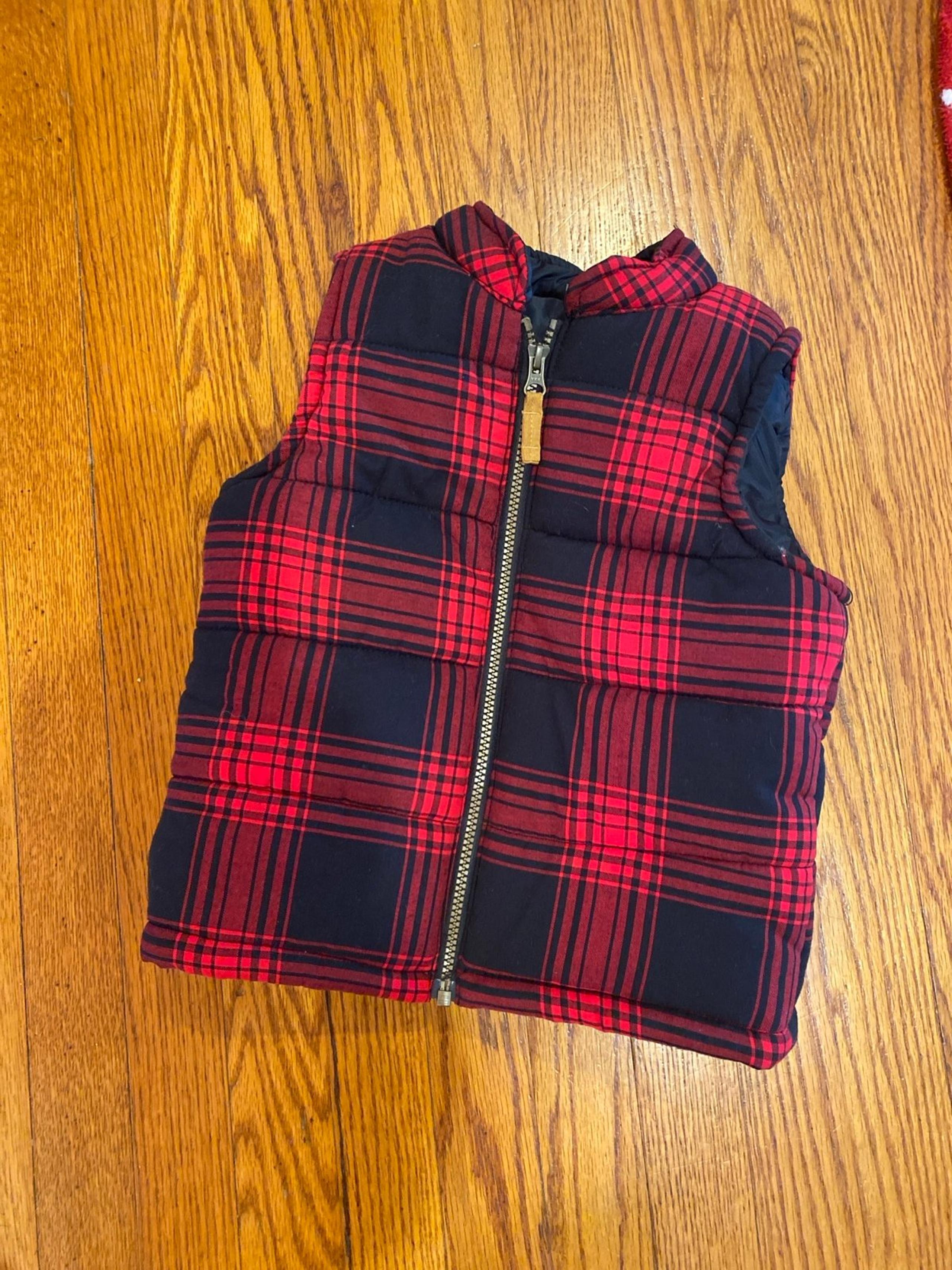 Carters red & black plaid puffer vest boys size 4 zippered sleeveless jacket - Carter's