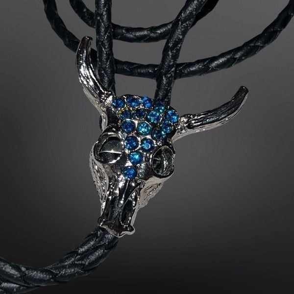 Western Bull Head Carved Blue Jeweled Bedazzled Pendant Bolo Tie B16