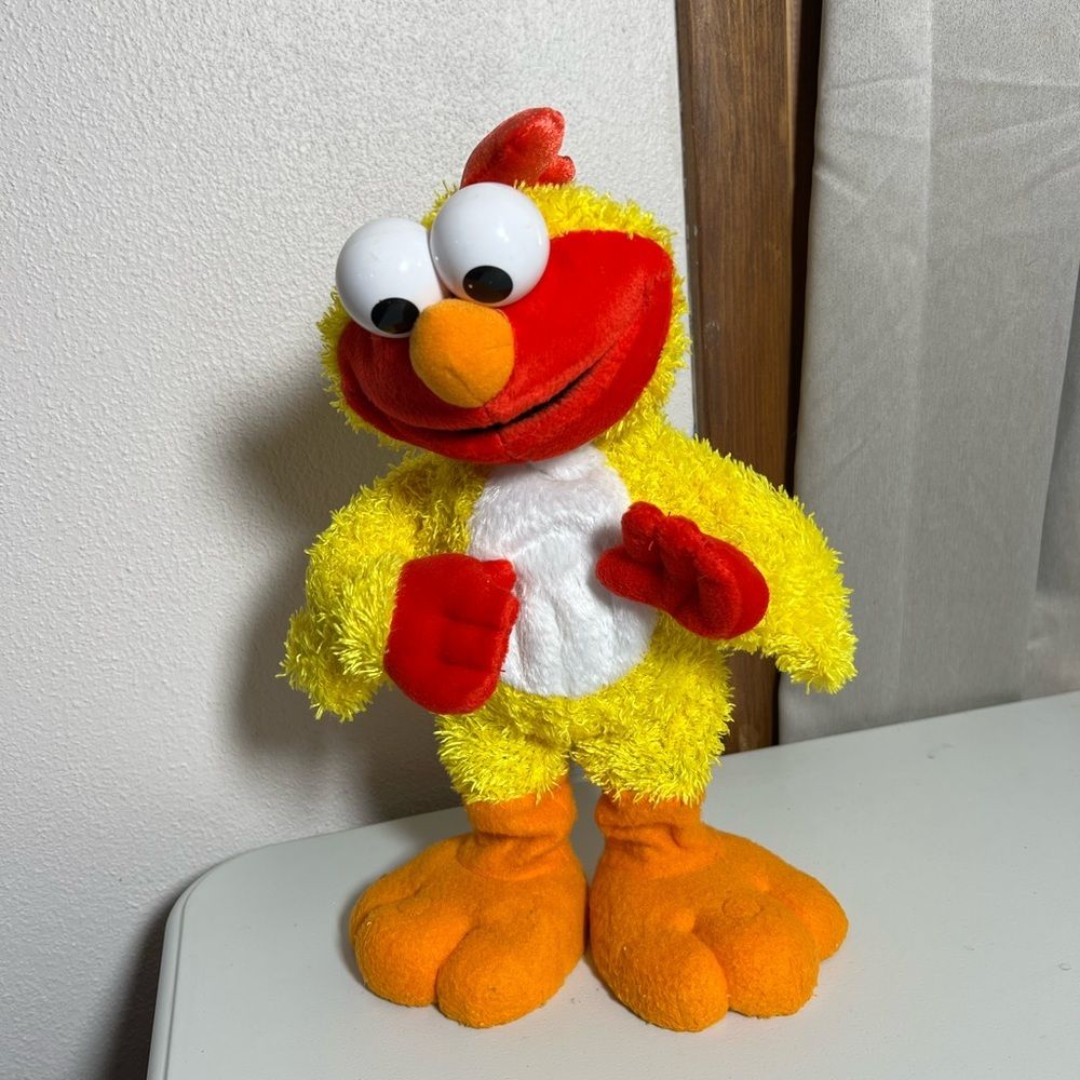 Vintage chicken dancing Elmo