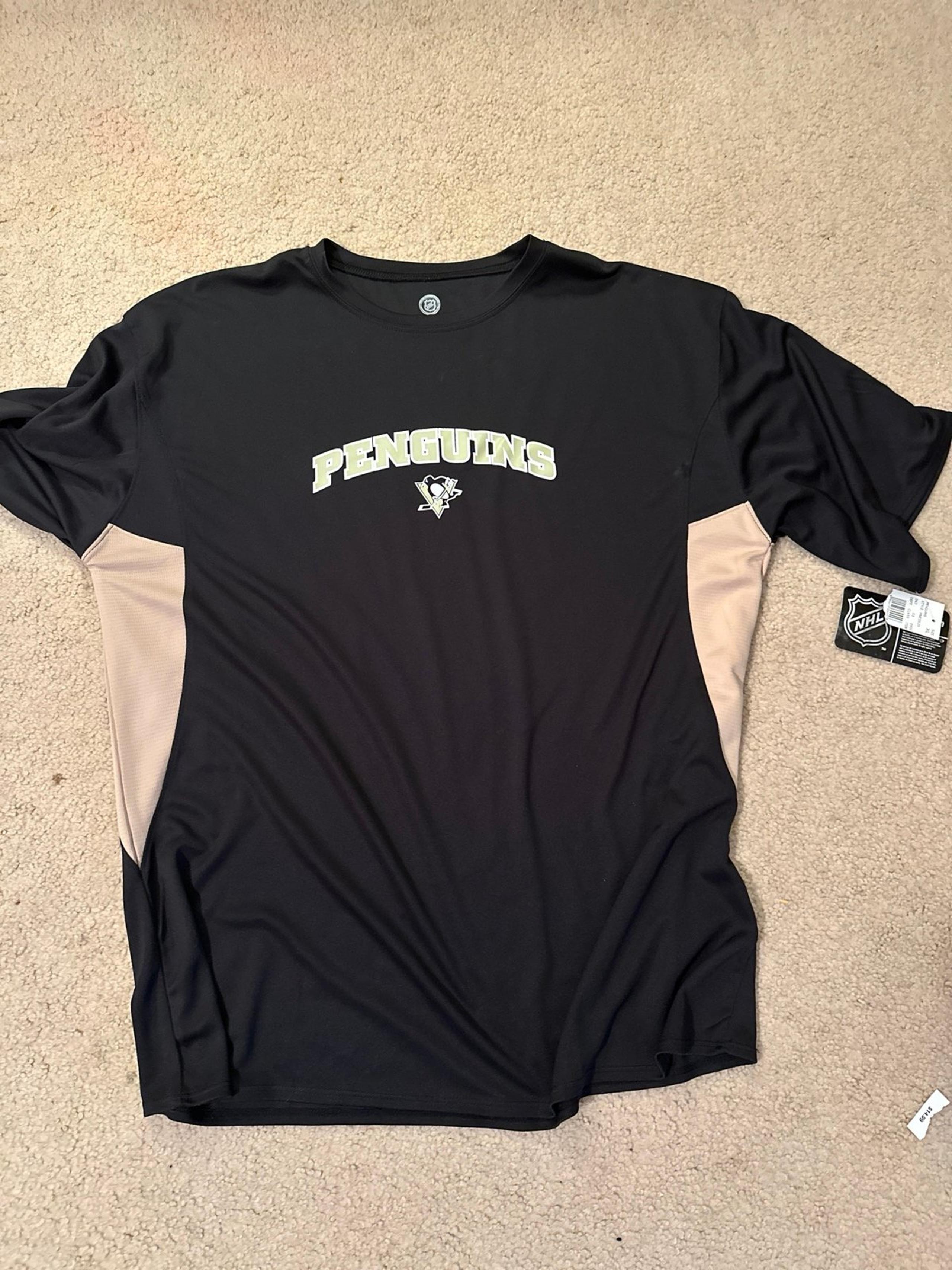 Pittsburgh Penquins men’s size xl nhl shirt. Brand new.