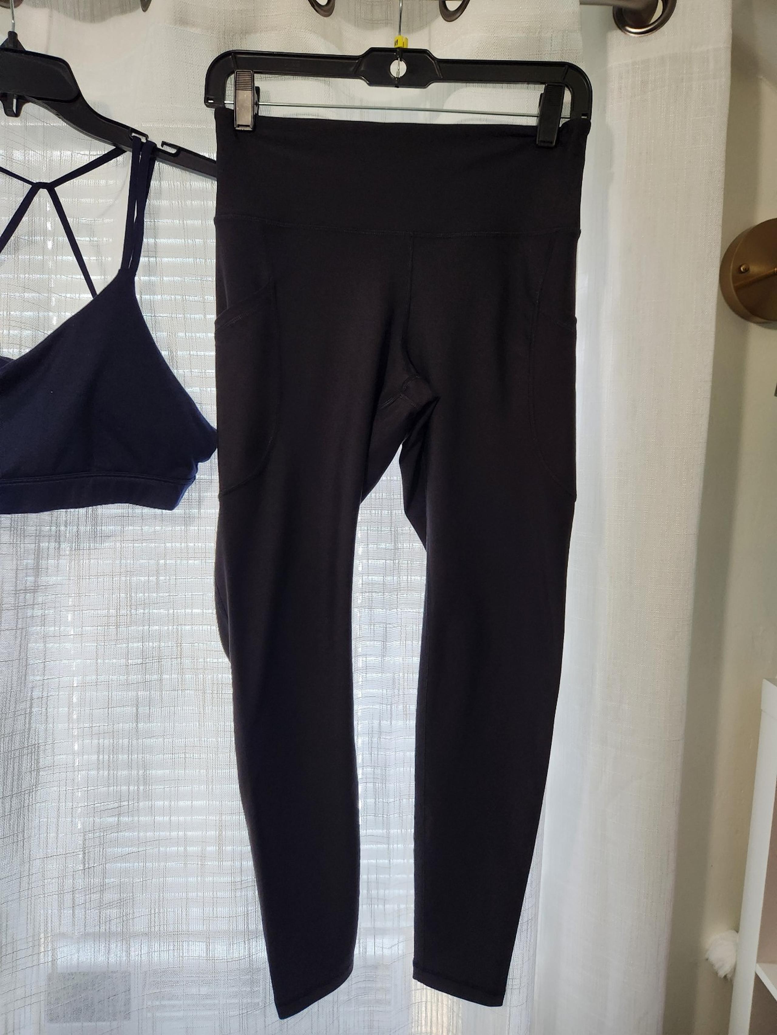 Women Old Navy Activewear Set of 4 Leggings Medium Petite
