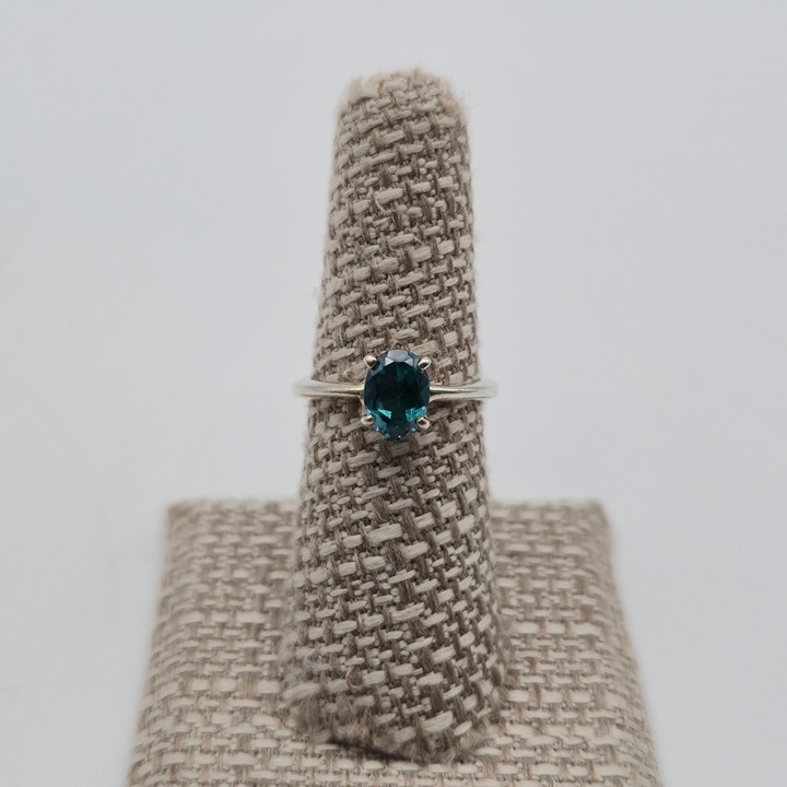 Size 6.75 Sterling Silver Beautiful Color Topaz Gemstone Ring A4004