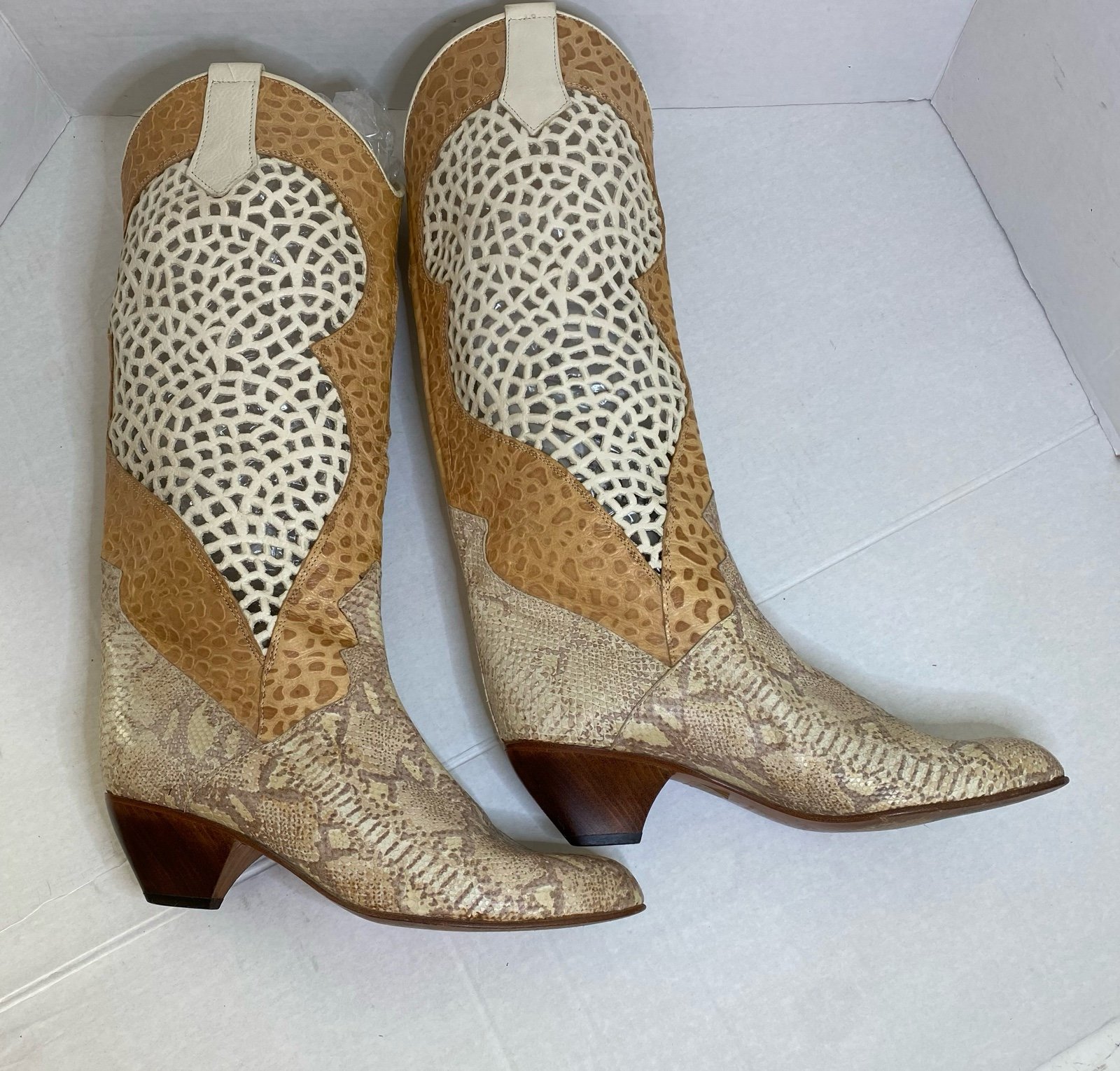 Kenneth Cole Leather Tan and Cream Western Boots Size 8-1/2