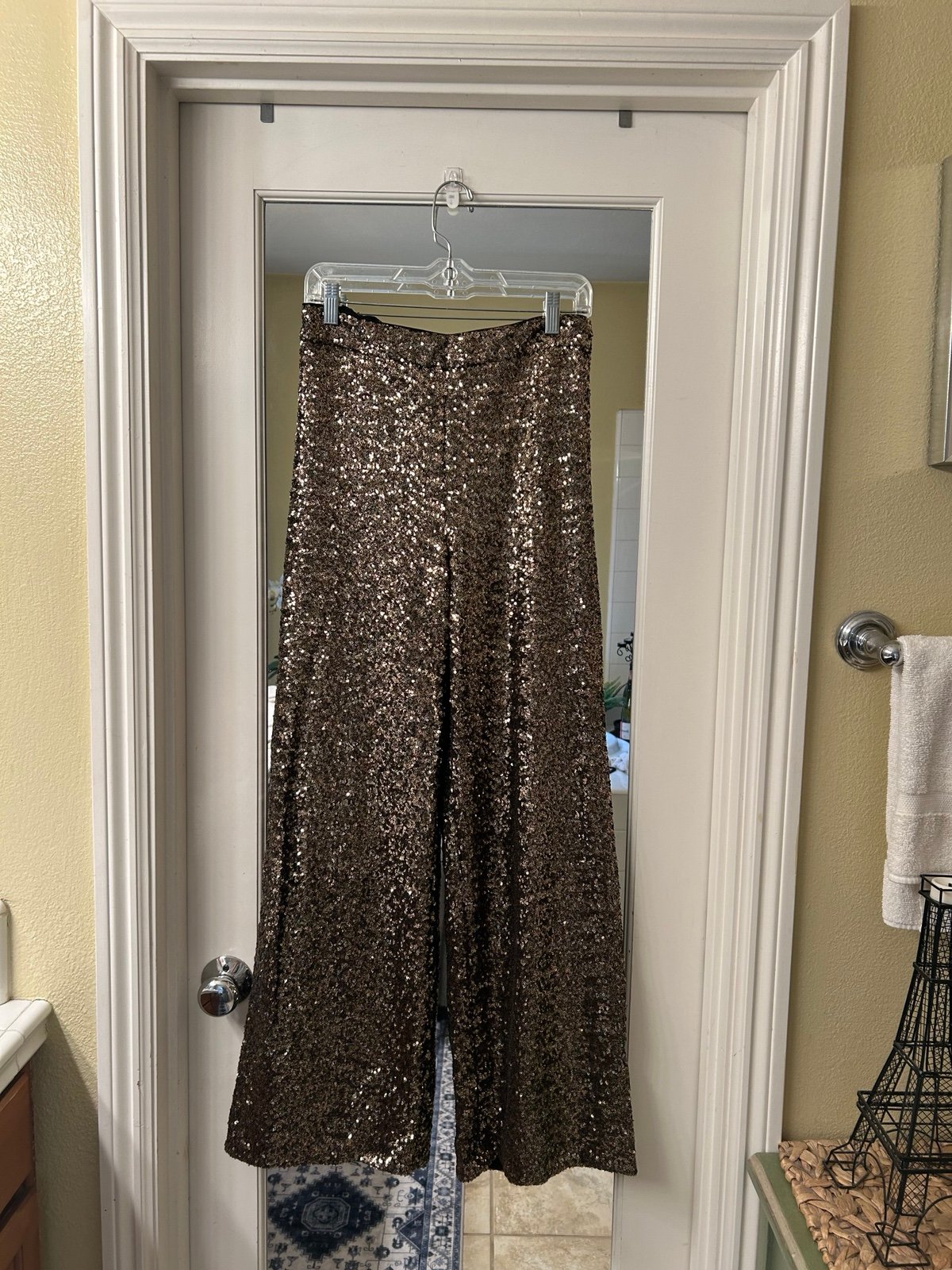 Womens size small gold sequin pants-Banana Republic