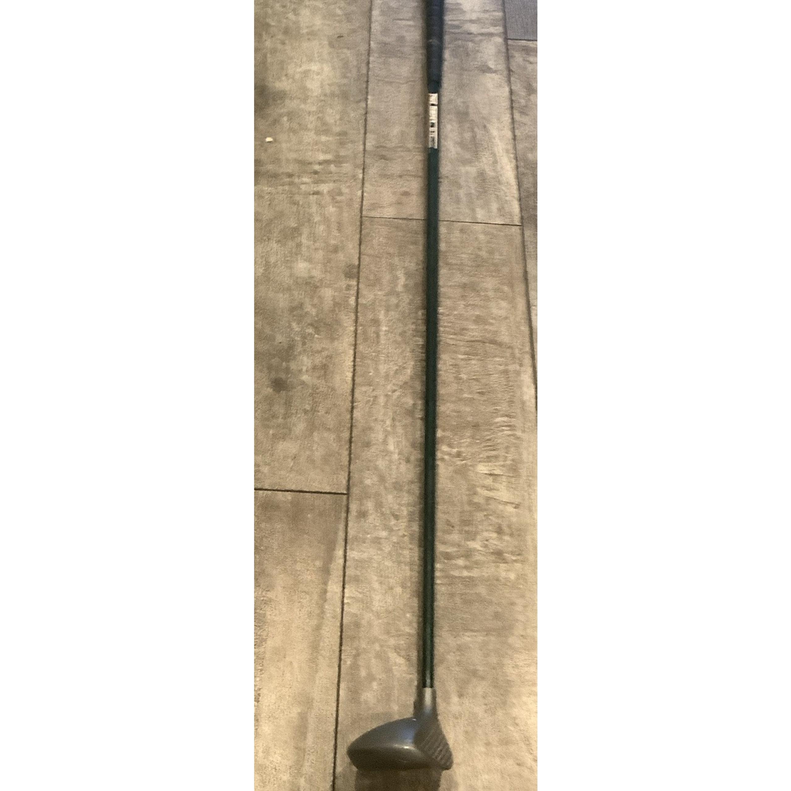 Acer Series Deep Bore 2001 Driver 9 / Stiff Graphite ~ Length 40