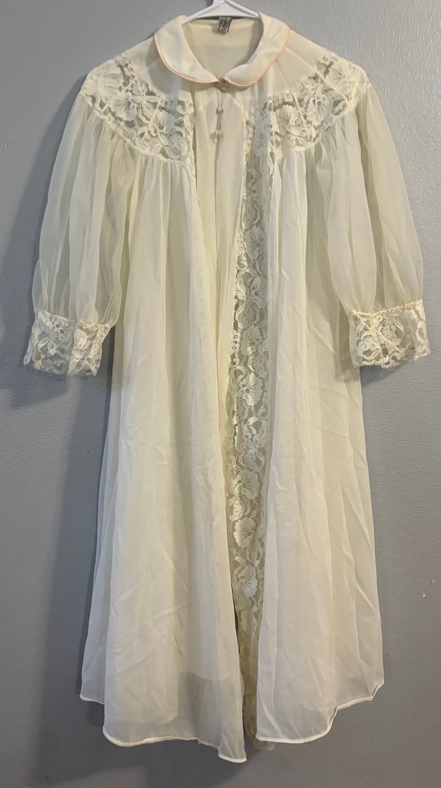 Vintage Eyeful By The Flaums Robe S