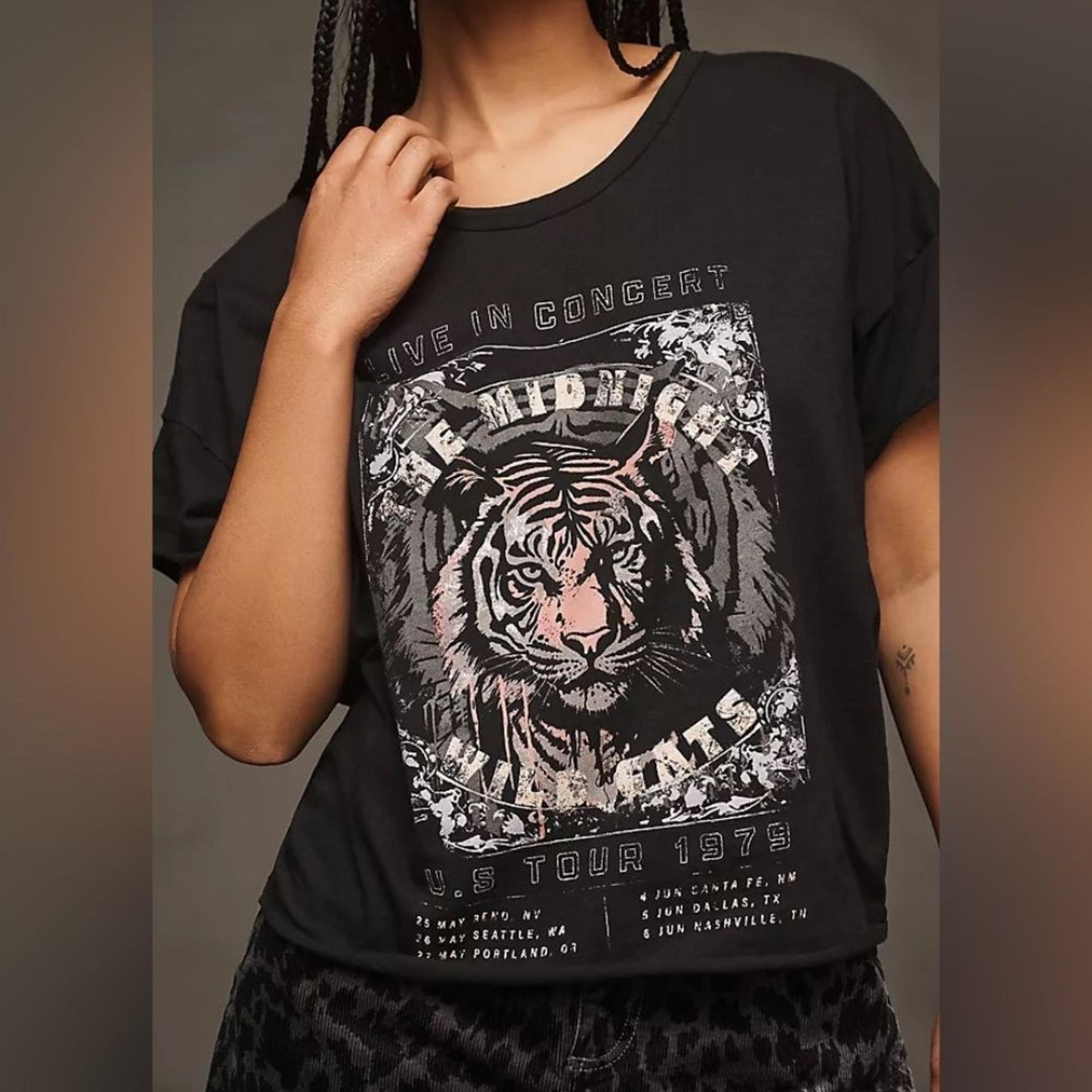 Anthropologie Pilcro M Midnight Wildcats Graphic T-Shirt Grunge Bohemian Tiger
