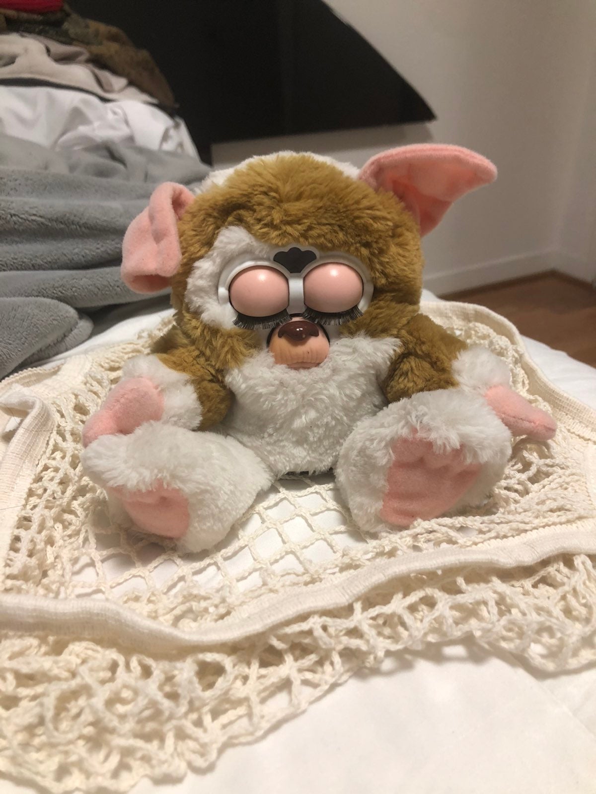 Gizmo Furby 1999