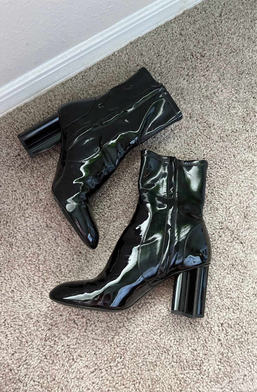 Black Patent leather louis vuitton silhouette boots (8)