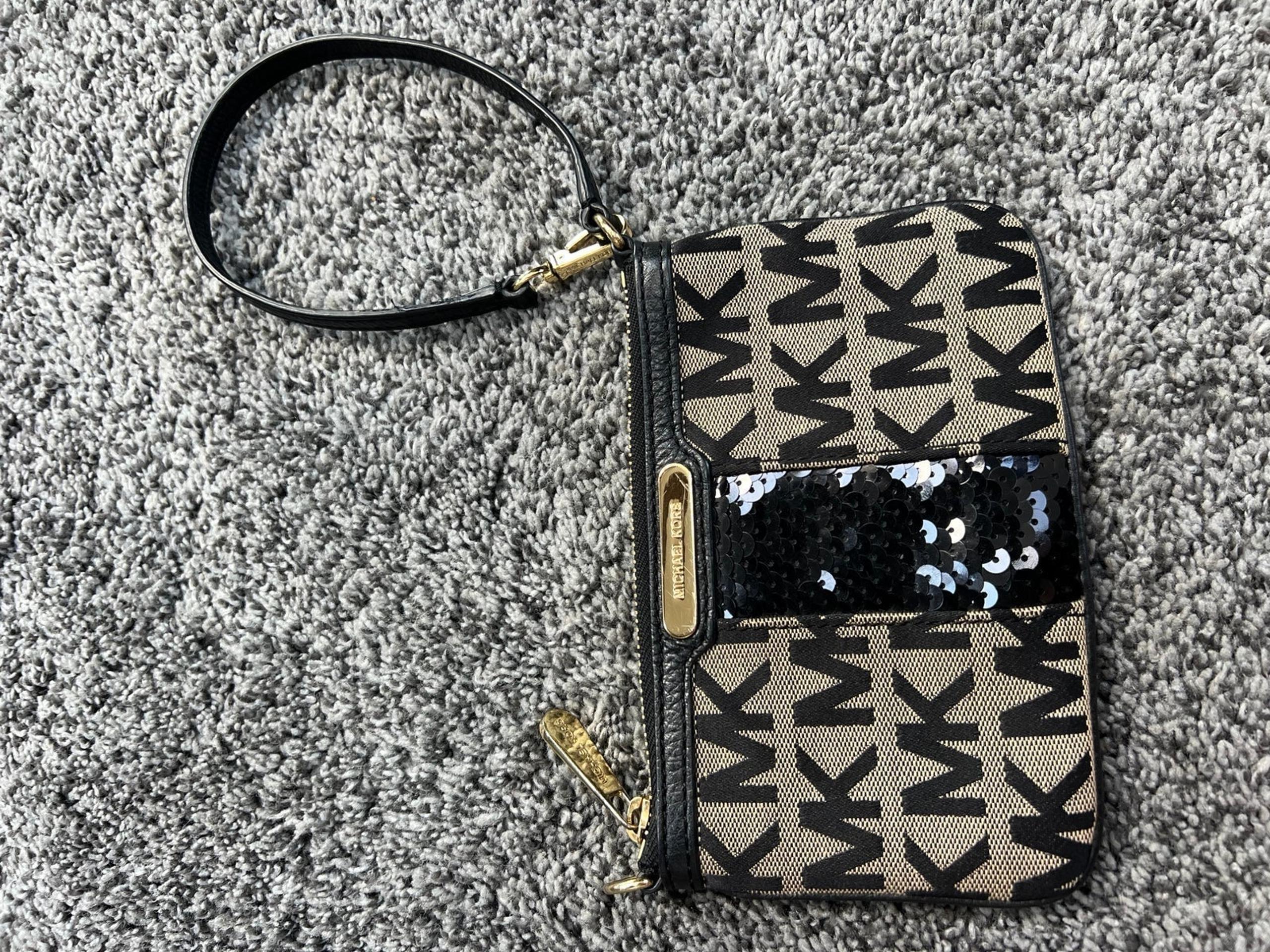 Michael Kors Wristlet Purse Logo Stripe *Rare Find*