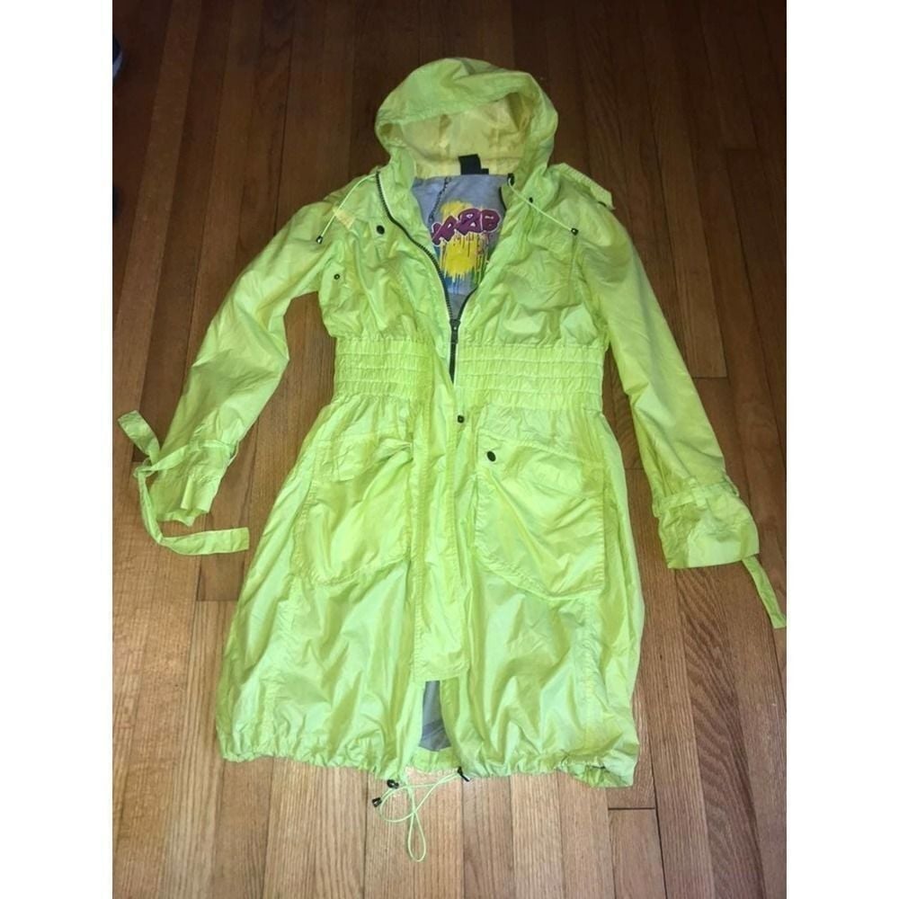 Maze Slicker Water Resistant Jacket Size M