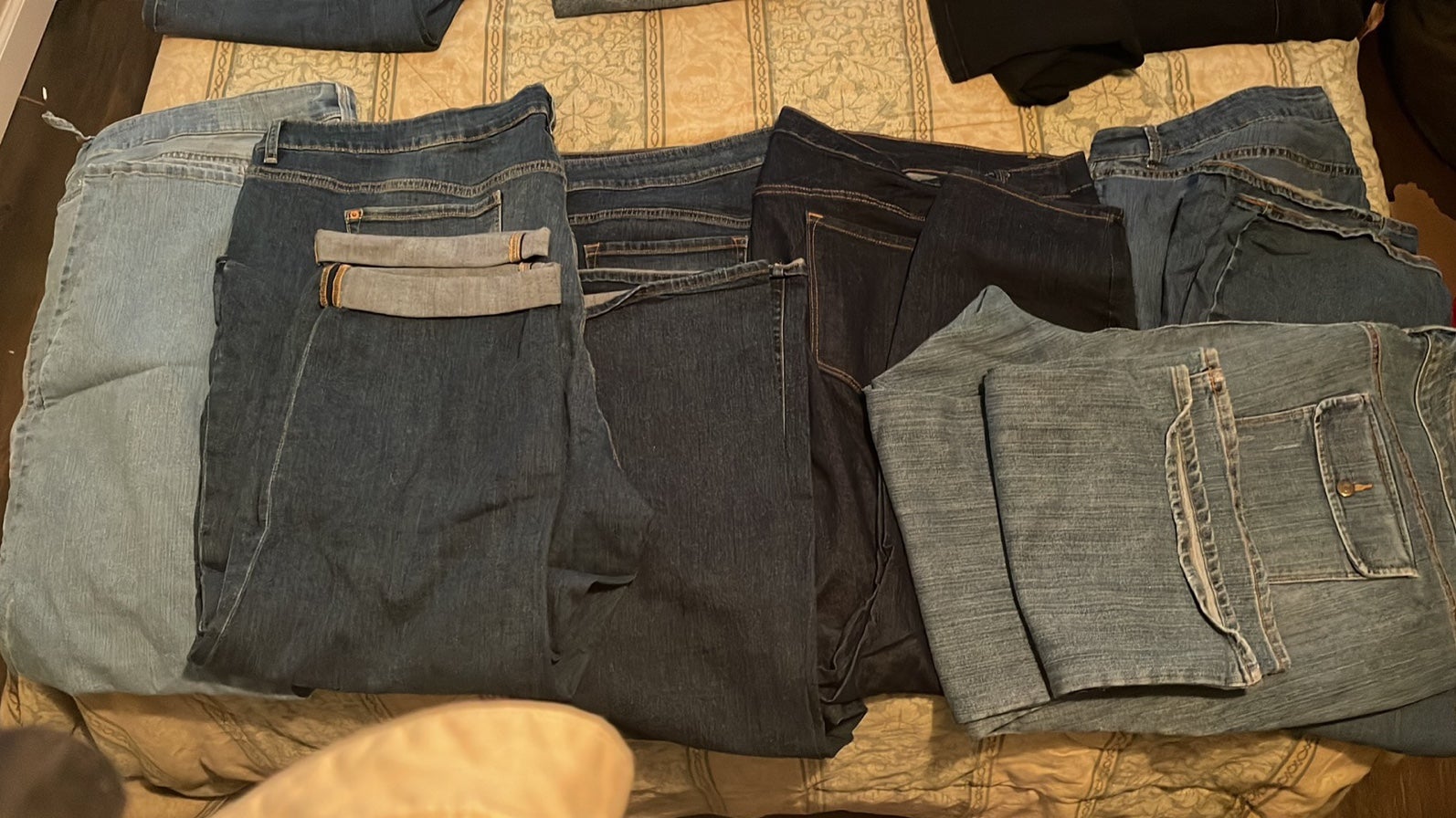 Women’s 28 Plus Jeans/Pants