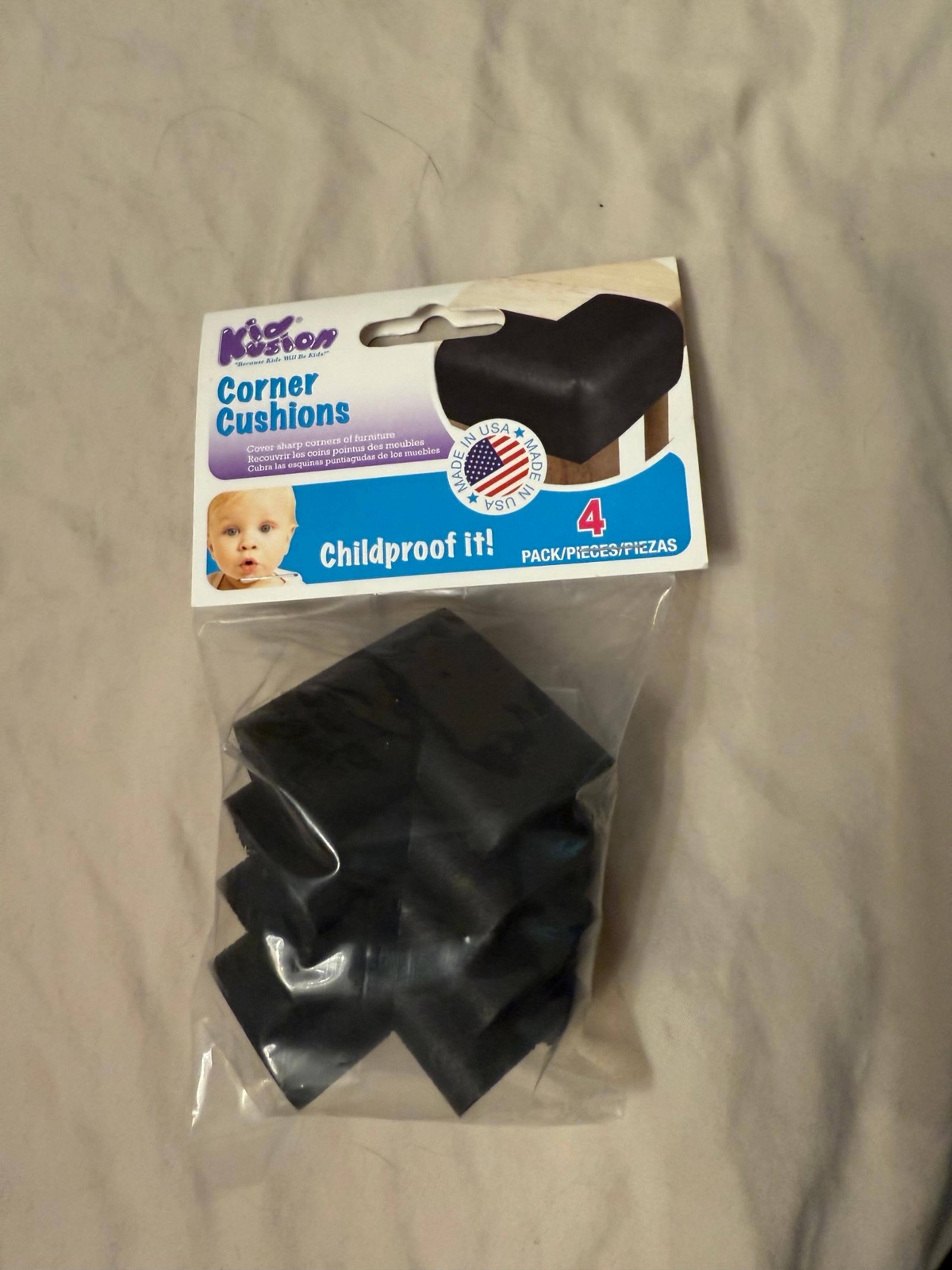Corner cushions/pads for table corners - KidKusion