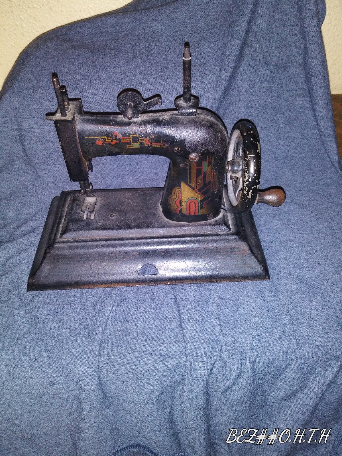 Antique Toy Crank Sewing Machine