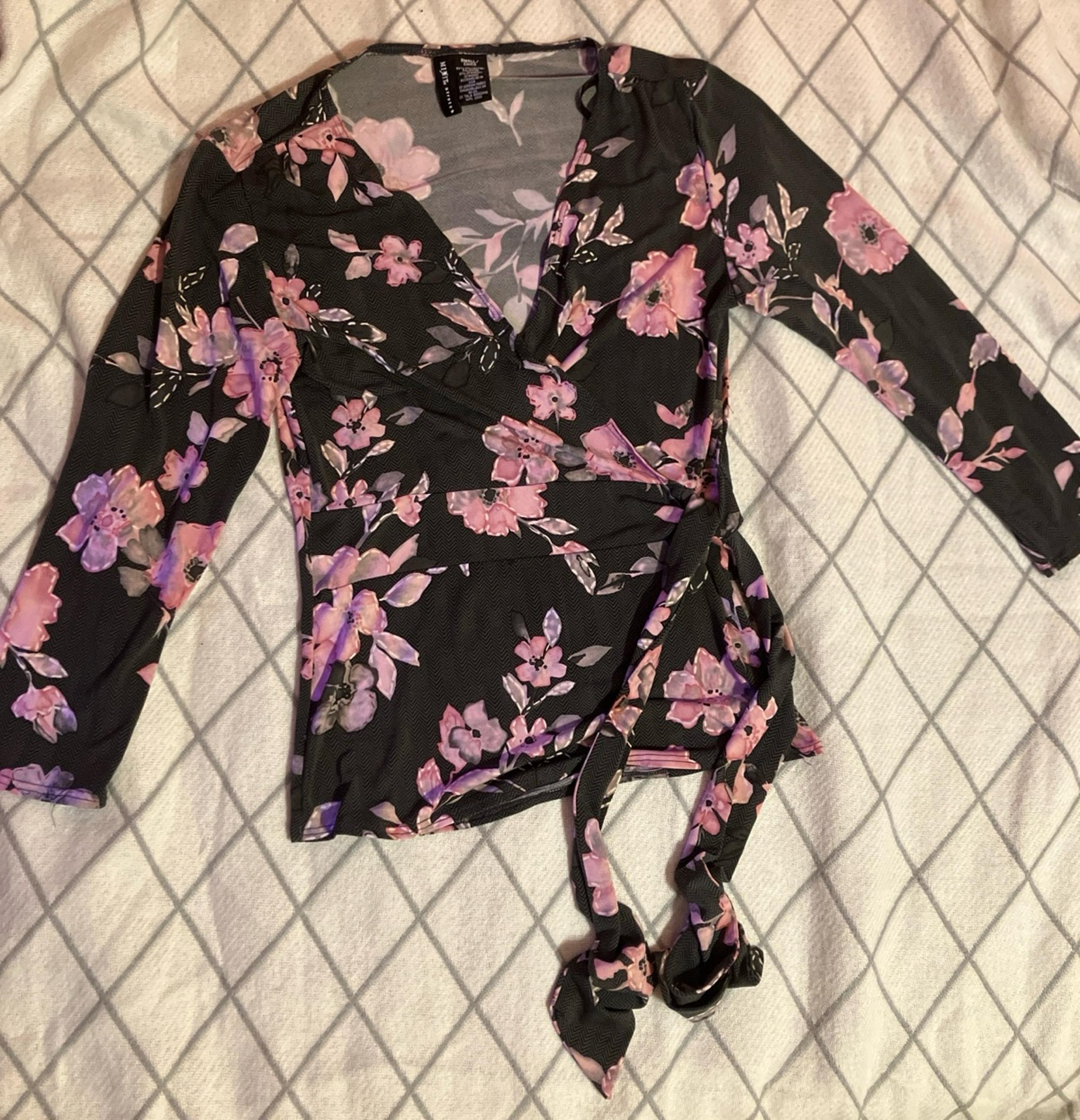 Mixit Size Small Women’s Floral Blouse
