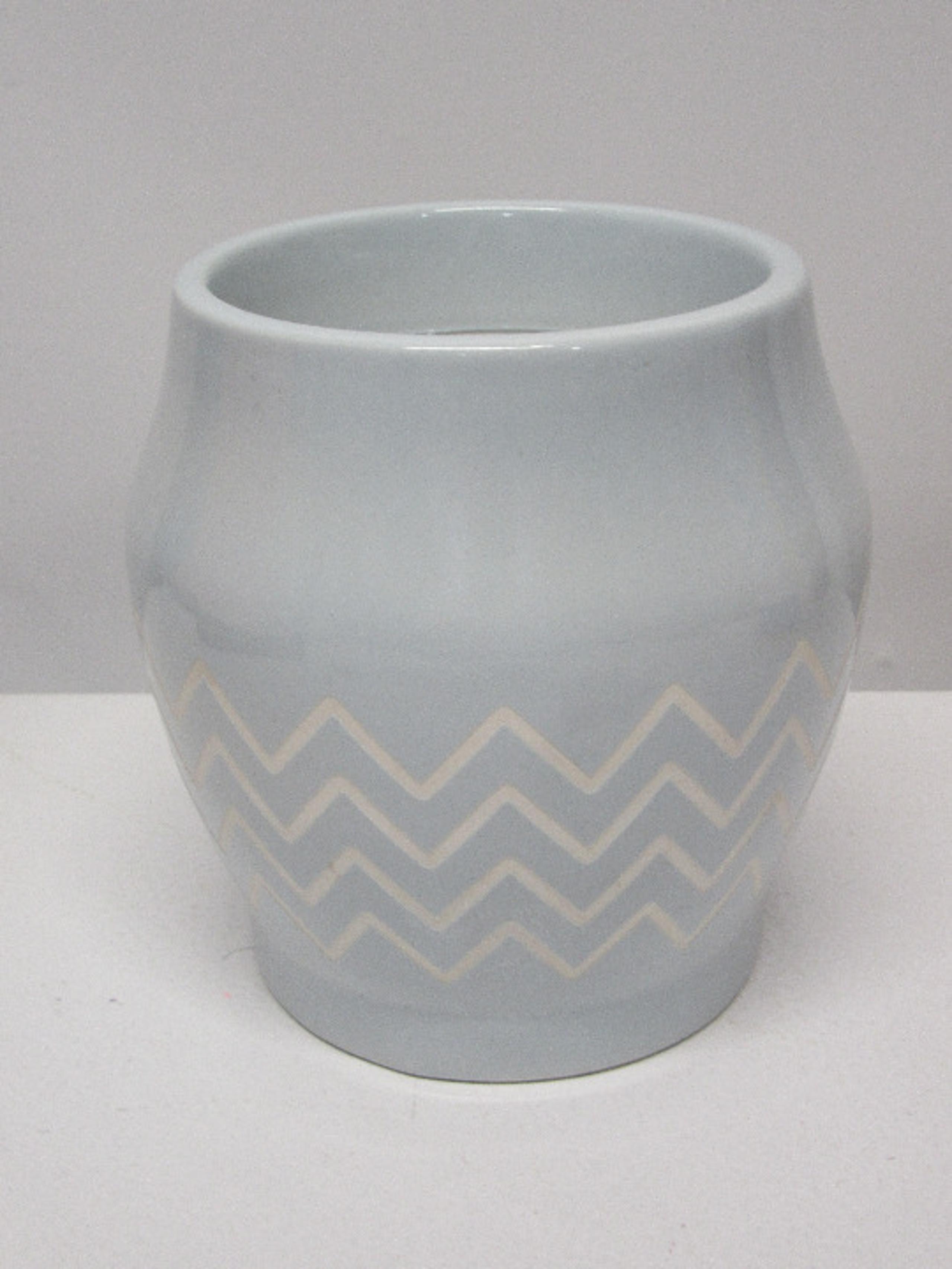 NEW!  Yankee Candle Blue Chevron Scenterpiece Electric Wax Warmer & Lilac Cup