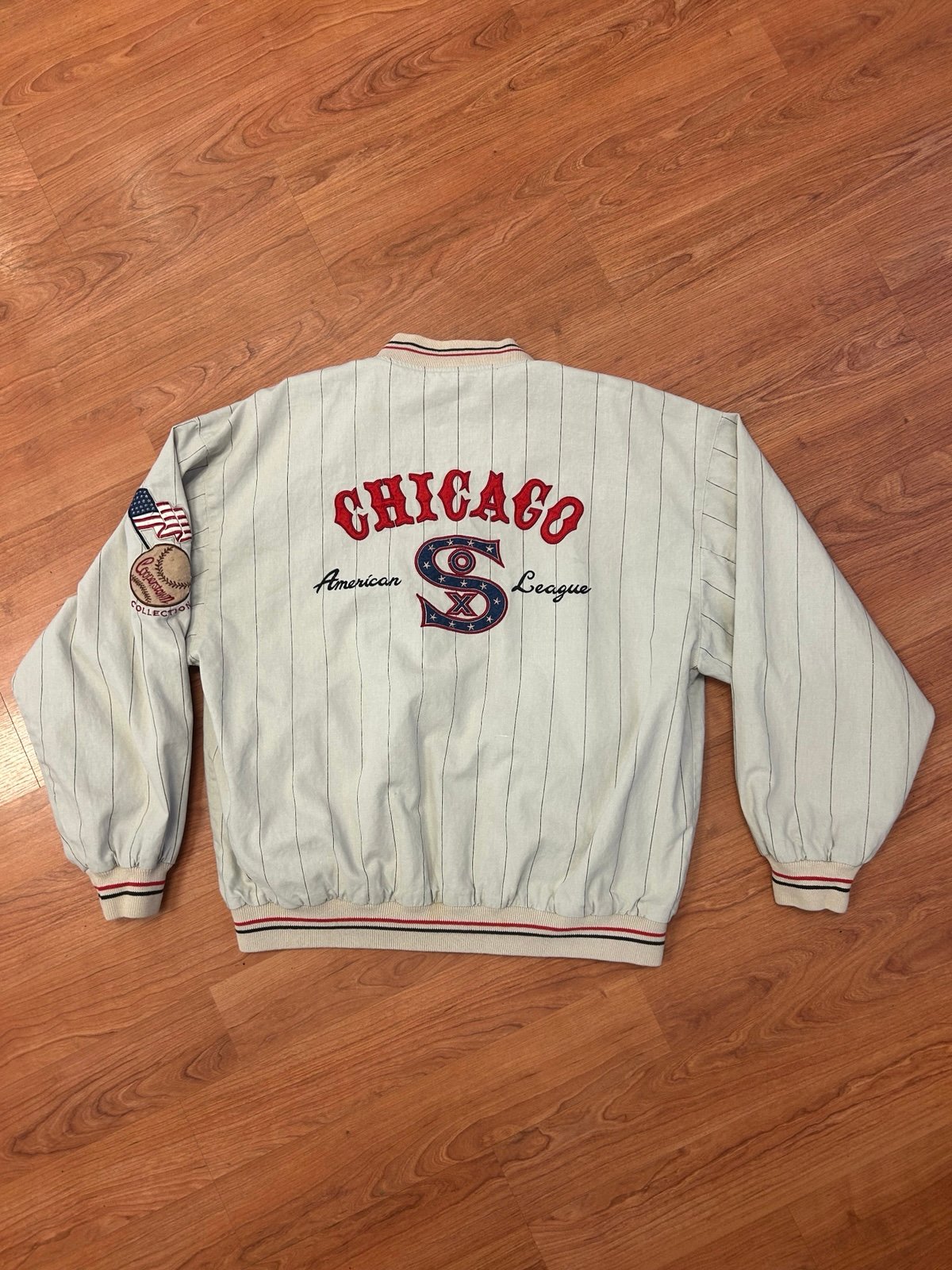 Vintage Mirage Cooperstown Collection Chicago White Sox Reversible Jacket L