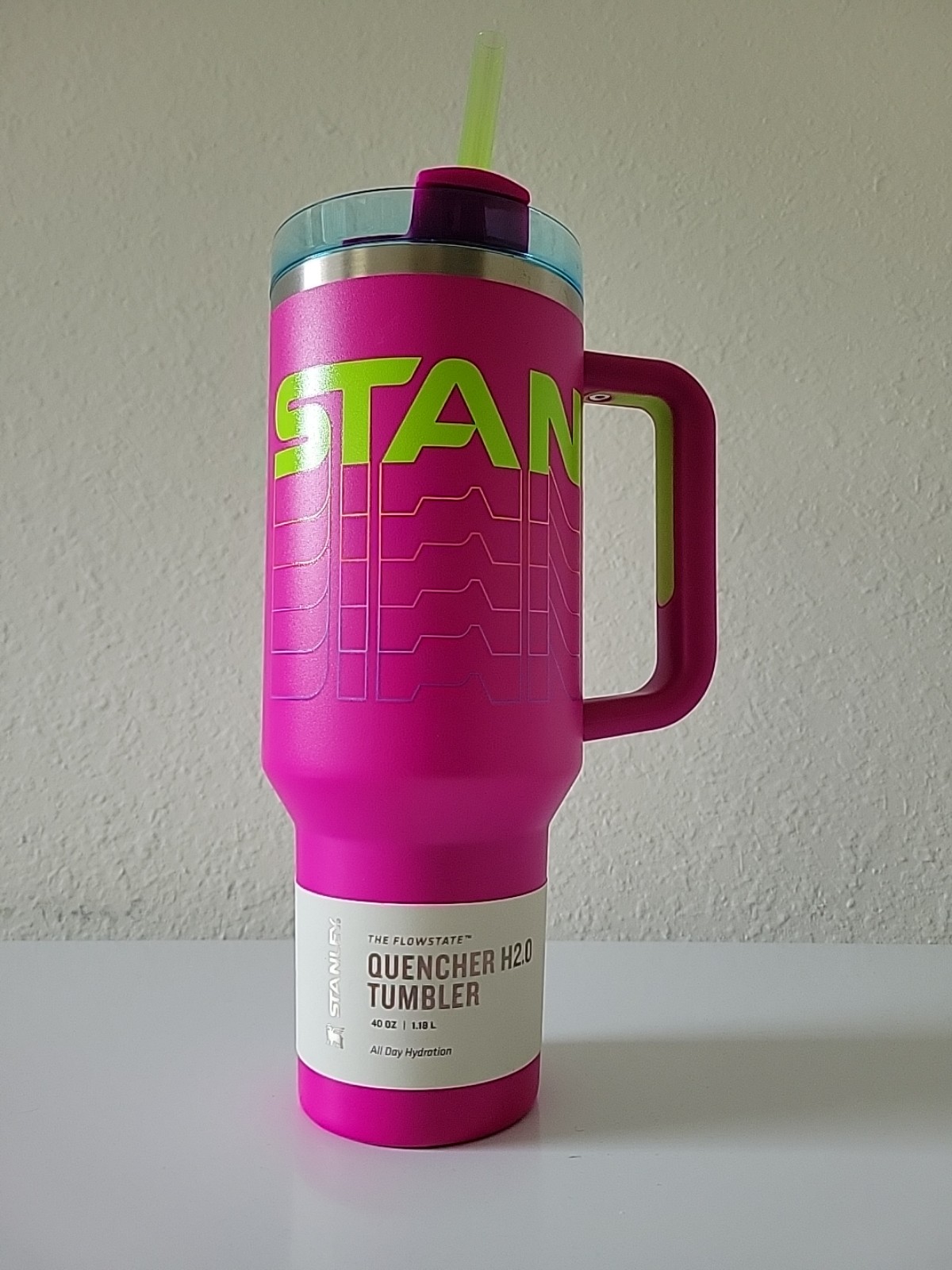 Stanley Tumbler 40 oz Reverb VIVID VIOLET TUMBLER FLOWSTATE QUENCHER NEW PINK