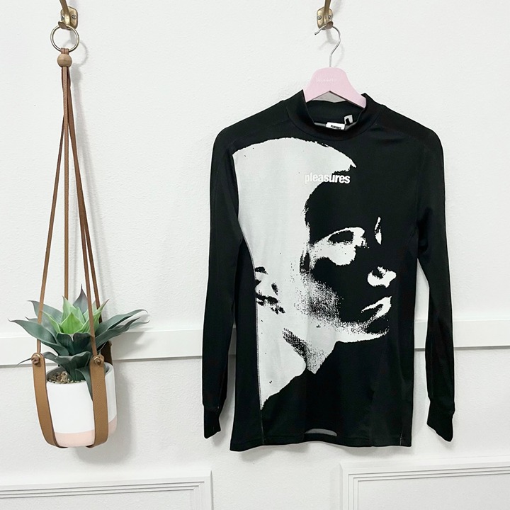 Puma x PLEASURES Base Layer (Puma Black) Long Sleeve Size M