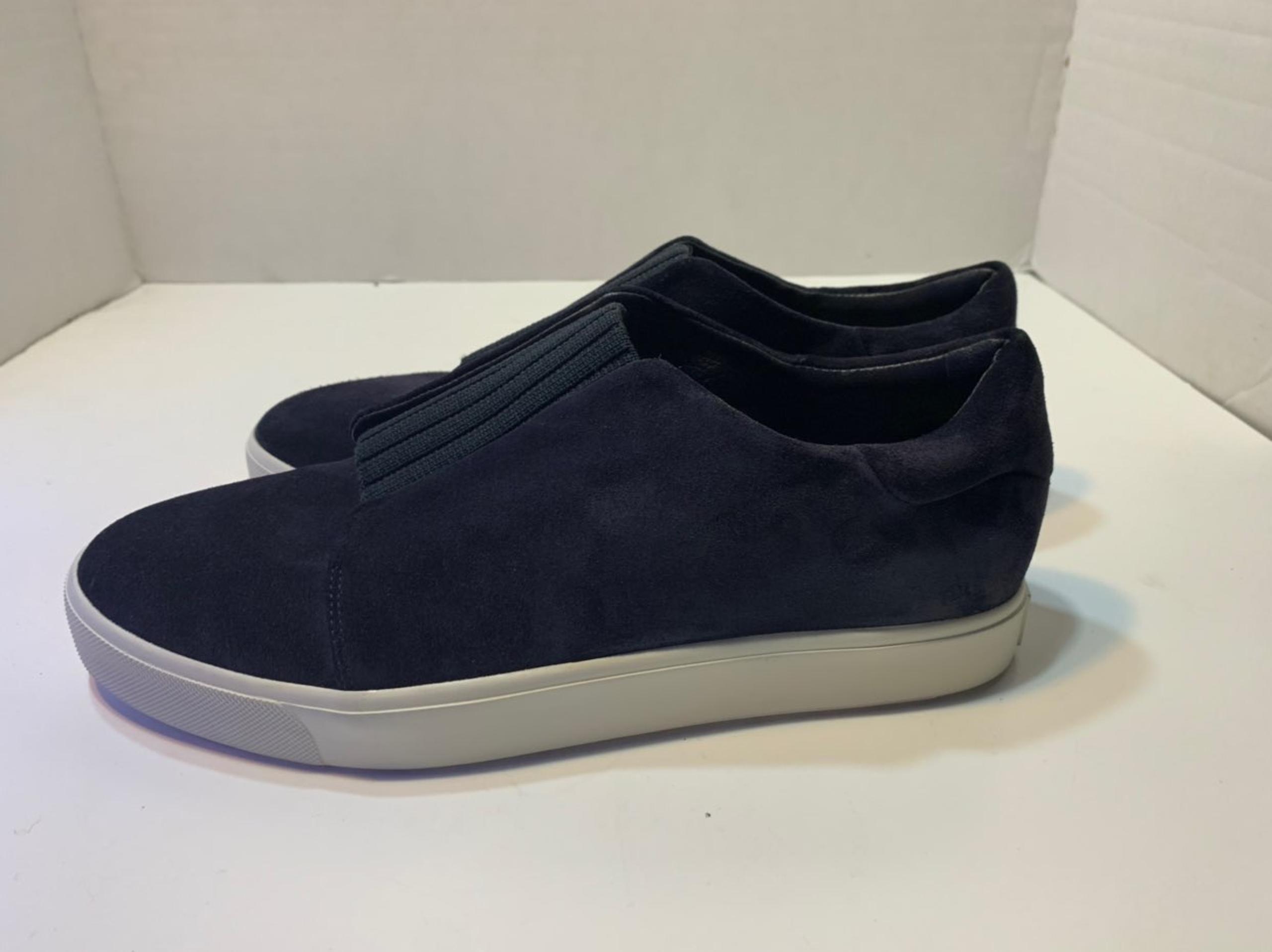 Women Vince Camuto Slip On Size 8