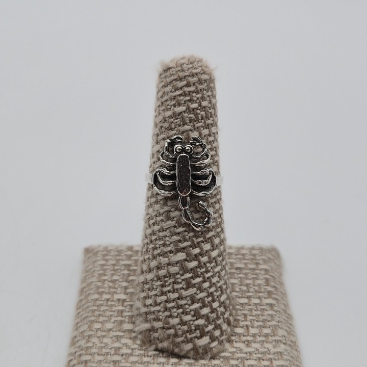 Size 5.75 Sterling Silver Quality Scorpion Band Ring A4193