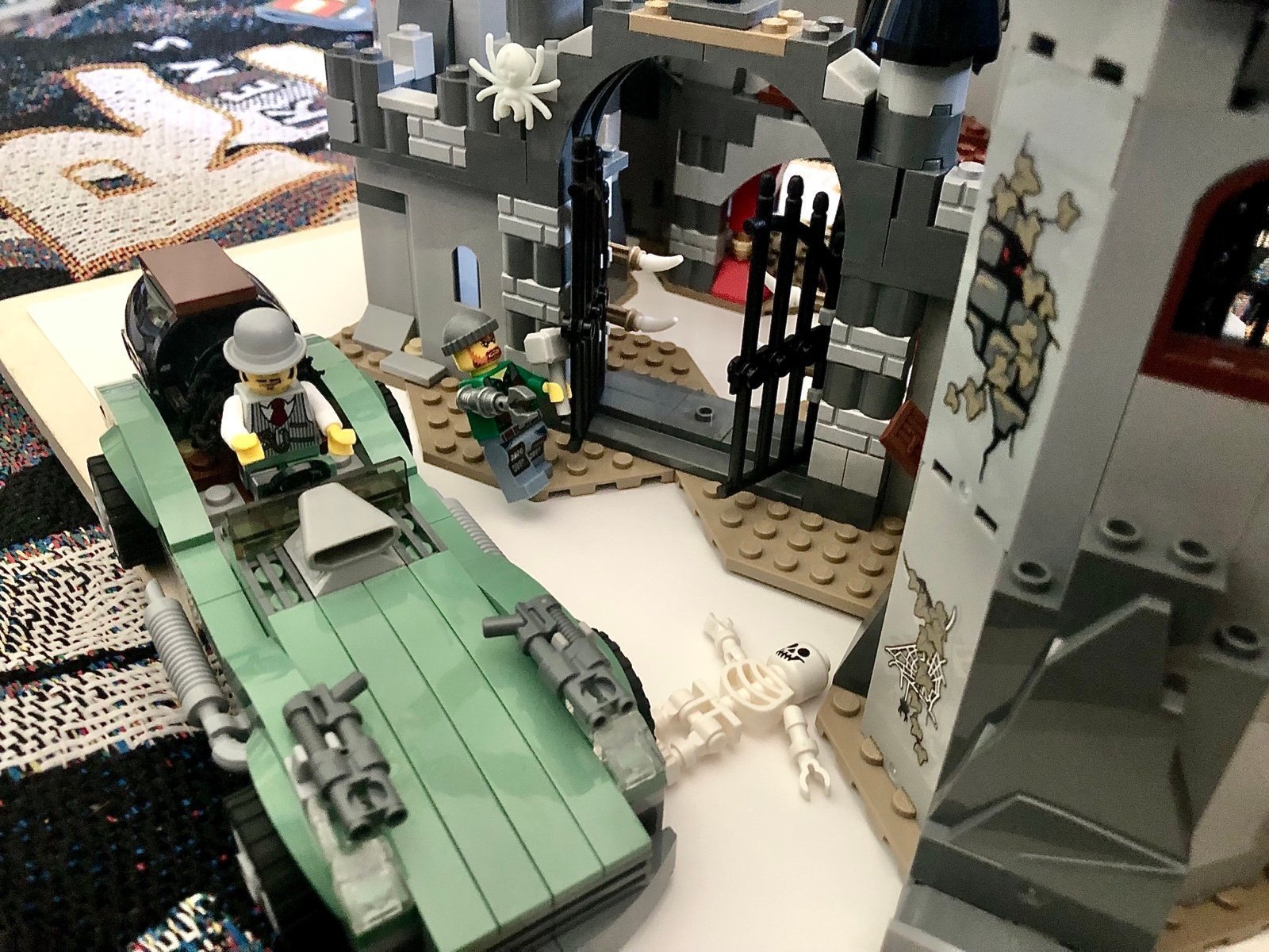 Lego Vampyre Castle 9468 Monster fighters and minifigures lot set
