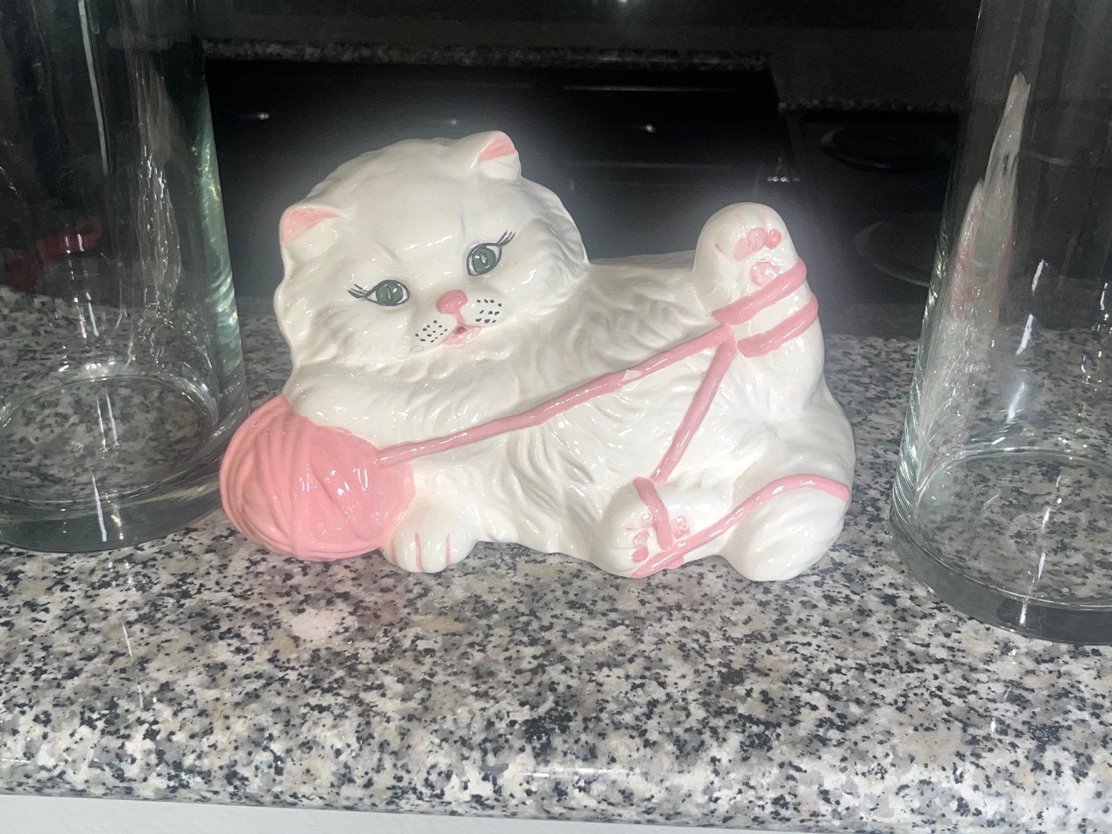 Vintage 1983 Persian White Green Eyed Cat Playing With Pink Yarn Ceramic Hand Pa
