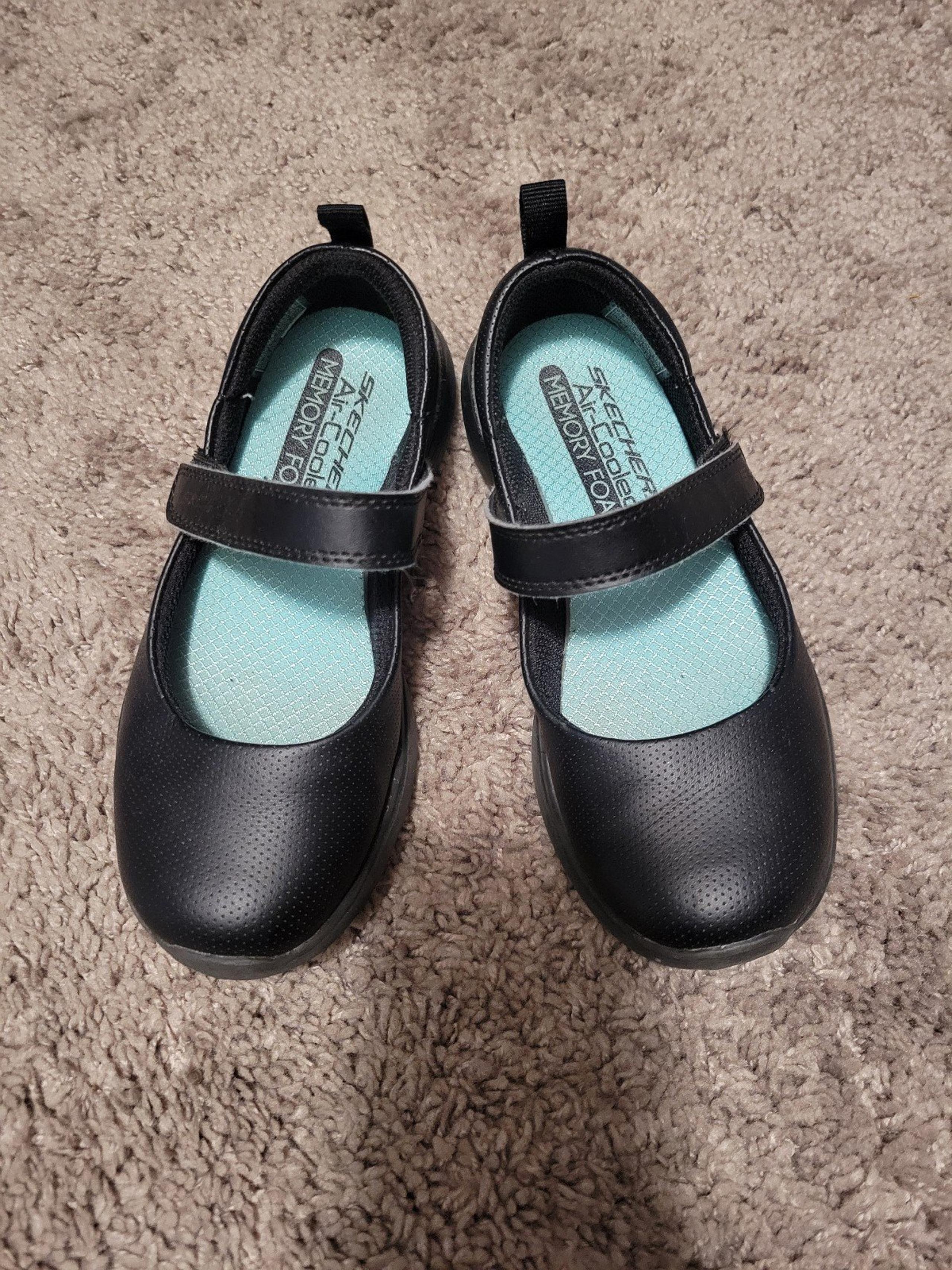 SKECHERS sandals
