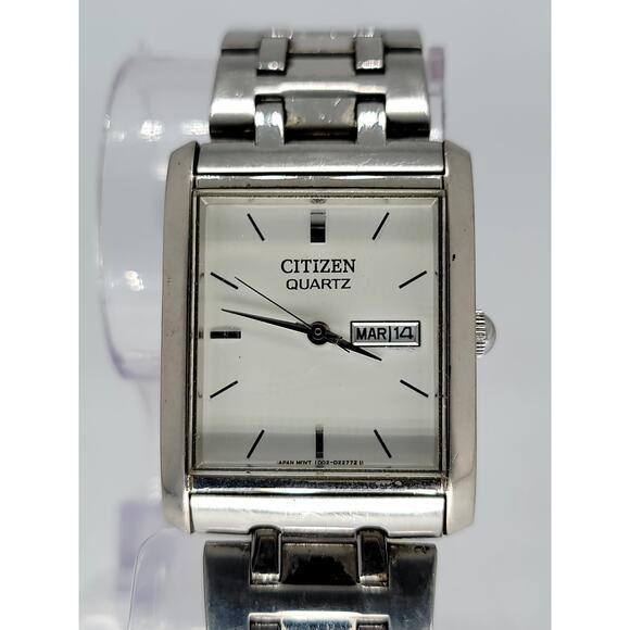 _Silver Rectangular Citizen Quartz Watch with White Face and Date Indicator