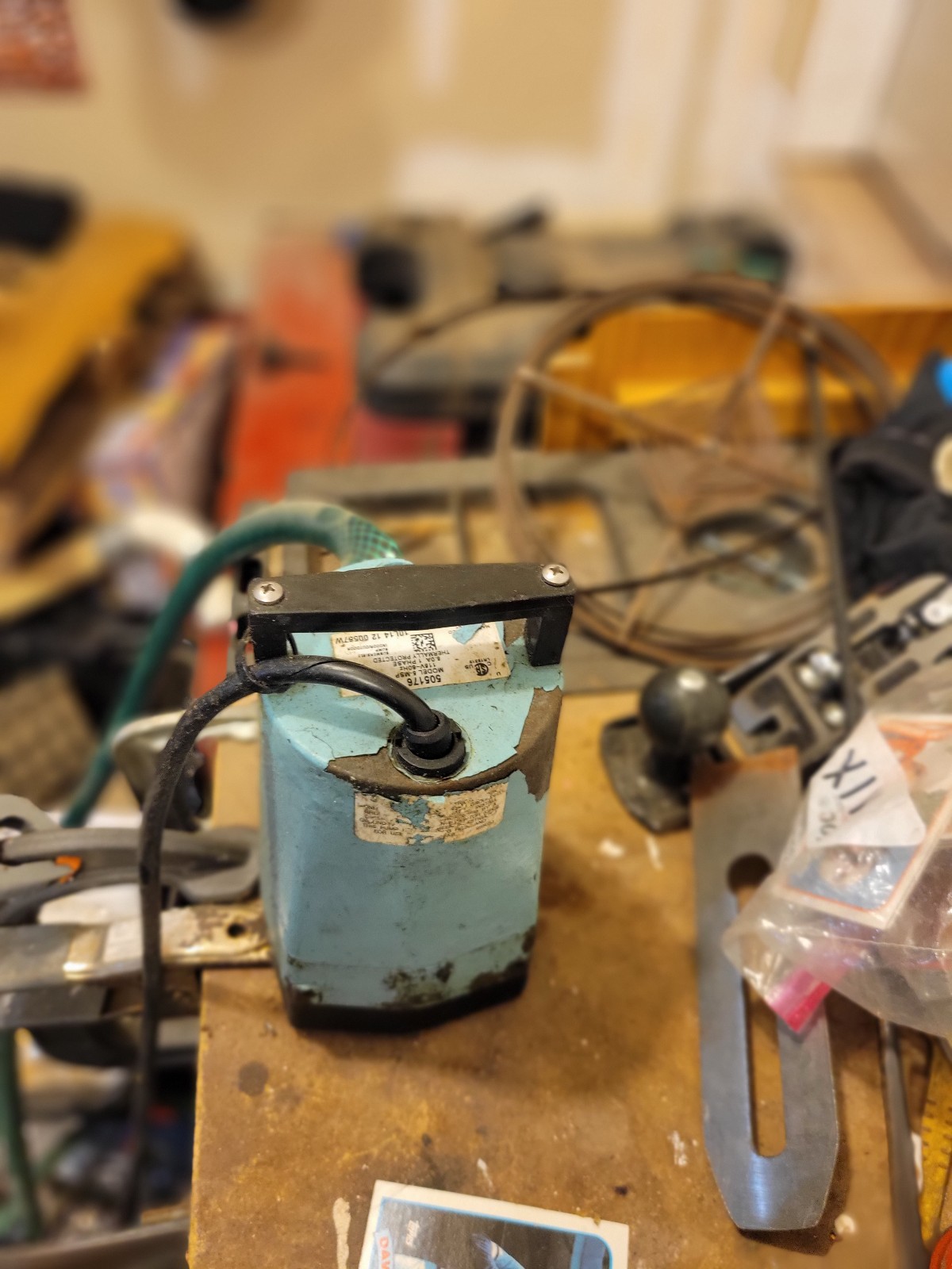 Submersible pump
