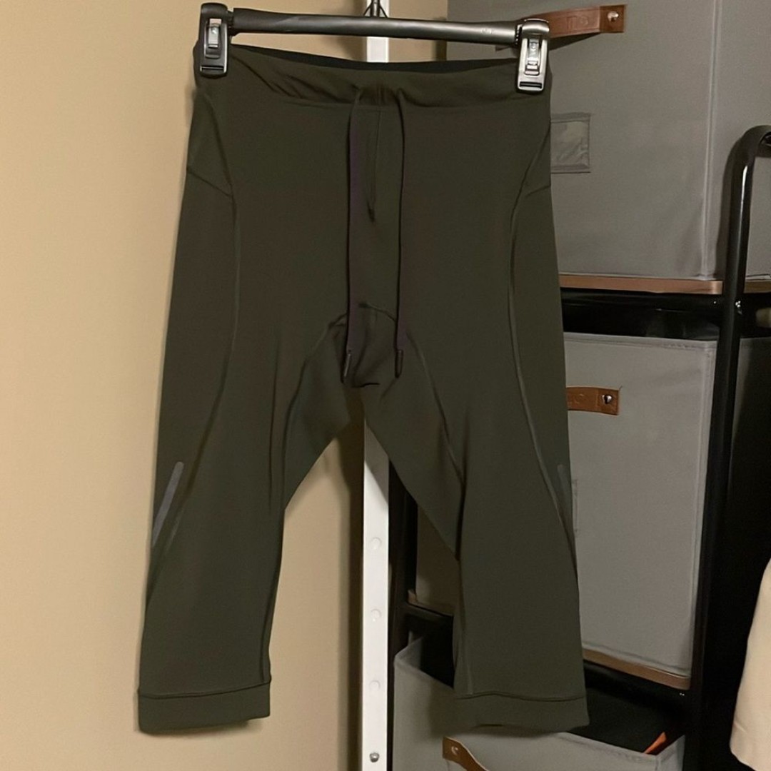 Lululemon Tight Stuff 1/2 Tight Sz Small Gator Green Full On Luxtreme M17