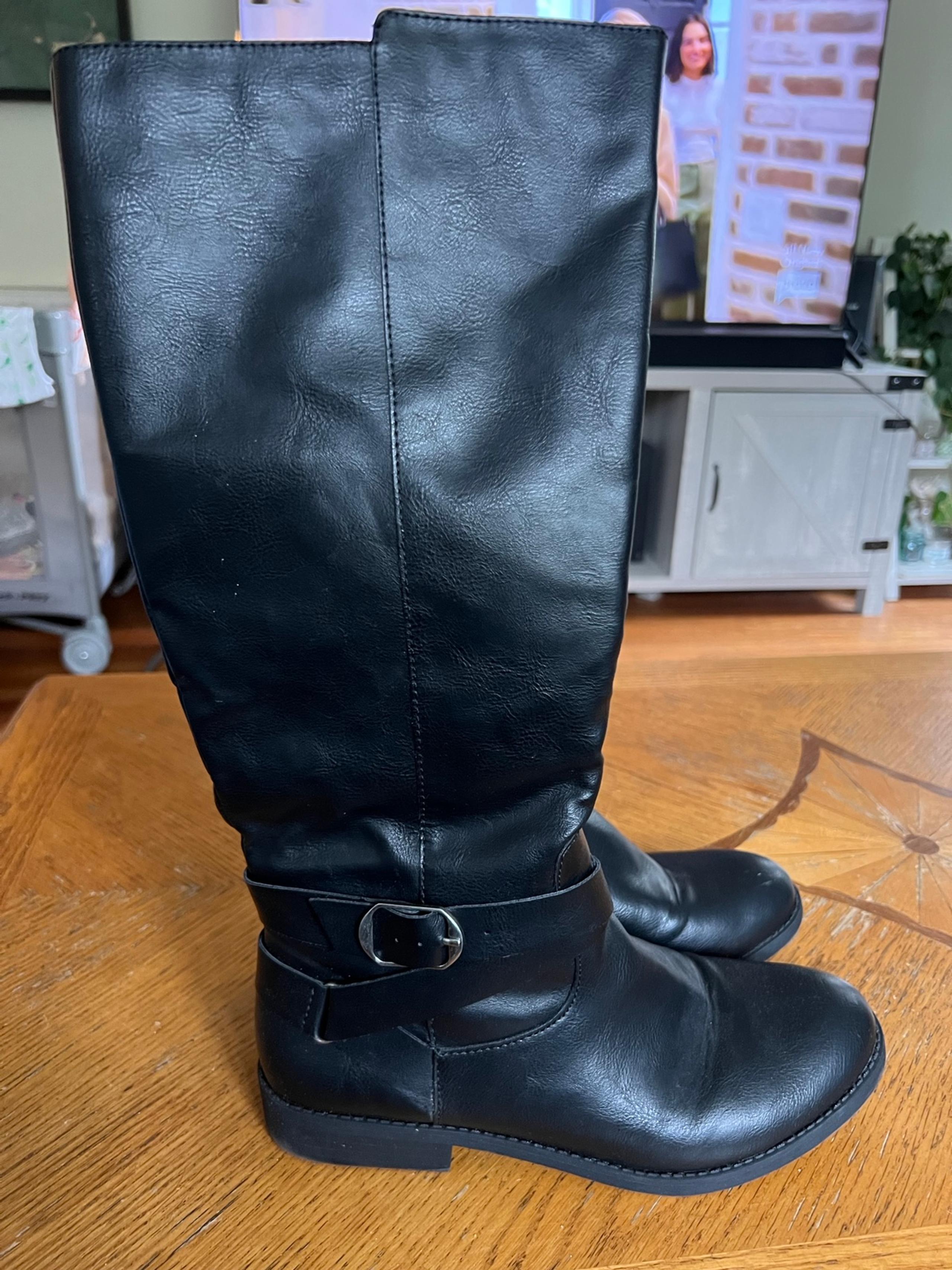 Women’s Size 8 Target boots