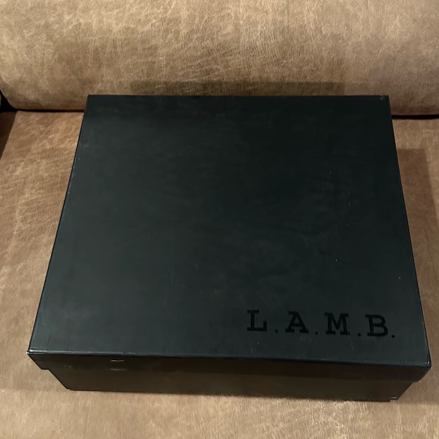 LAMB by Gwen Stefani Shoe Box