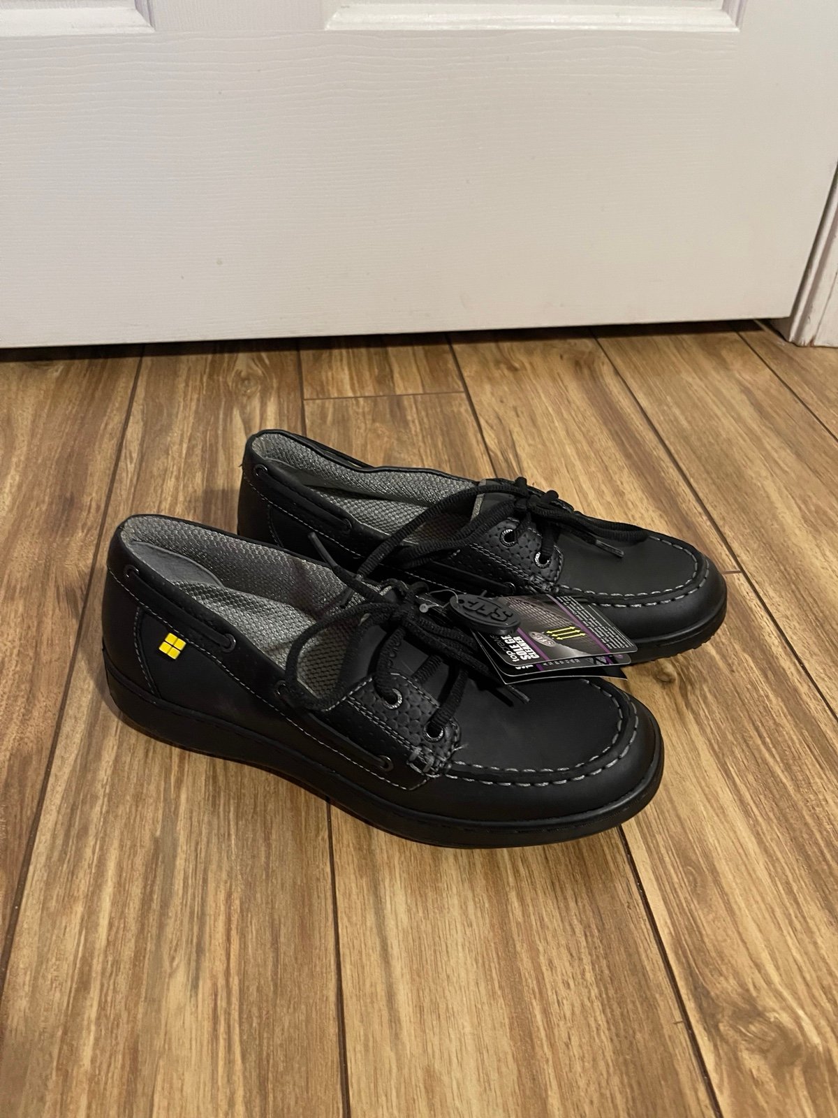 Shoes for Crews Top Crews new with tags women's size 10