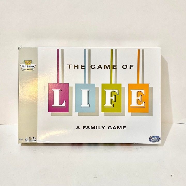Life Board Game 1960 First Edition Classic Reproduction Barely Used Great Condit