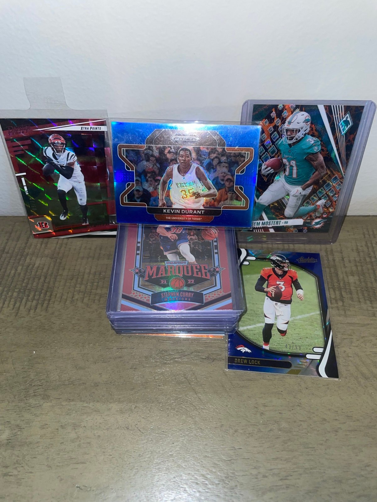 23 card NBA NFL MLB lot