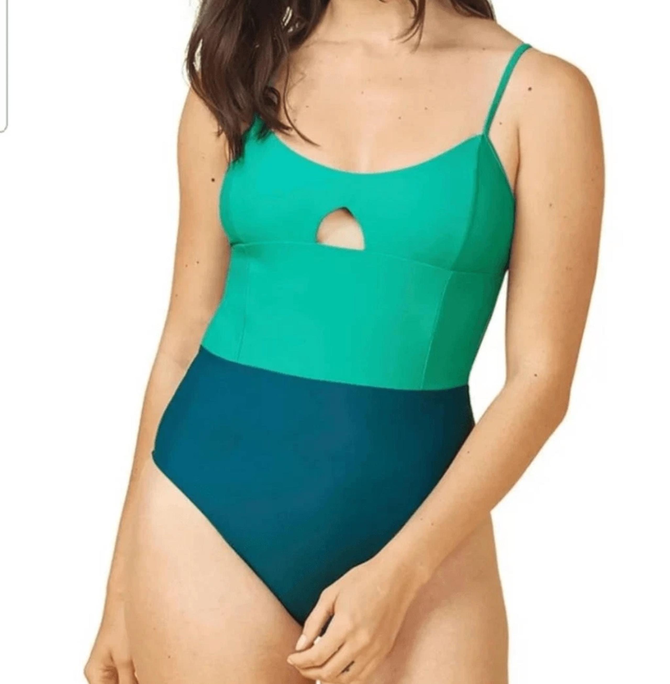 Summersalt The Swan Dive One Piece Swimsuit
Green Size 14 New