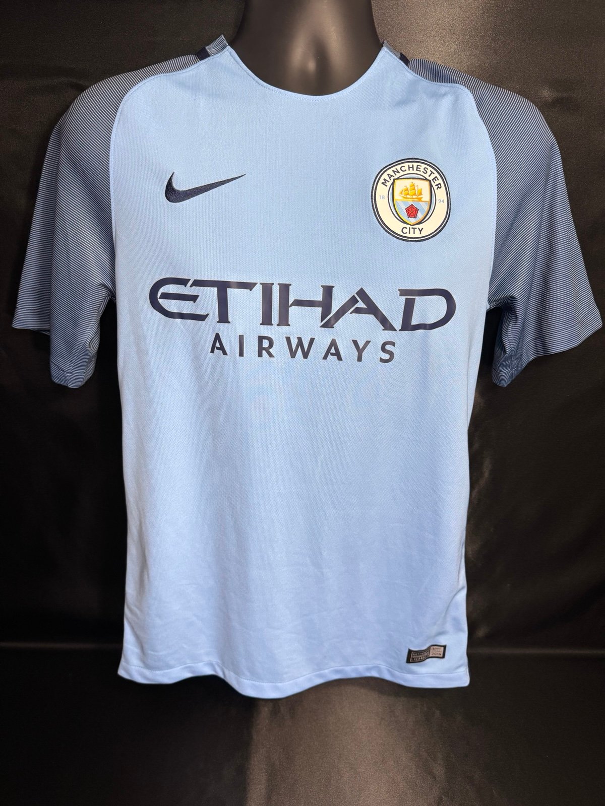 Nike Manchester City Home Jersey 2016/2017 Men’s Size Small