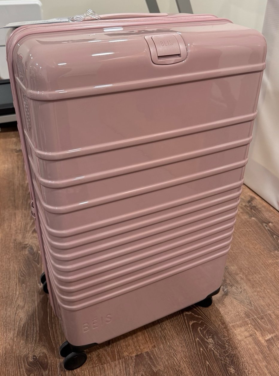 Beís Large Luggage in Glossy Atlas Pink
