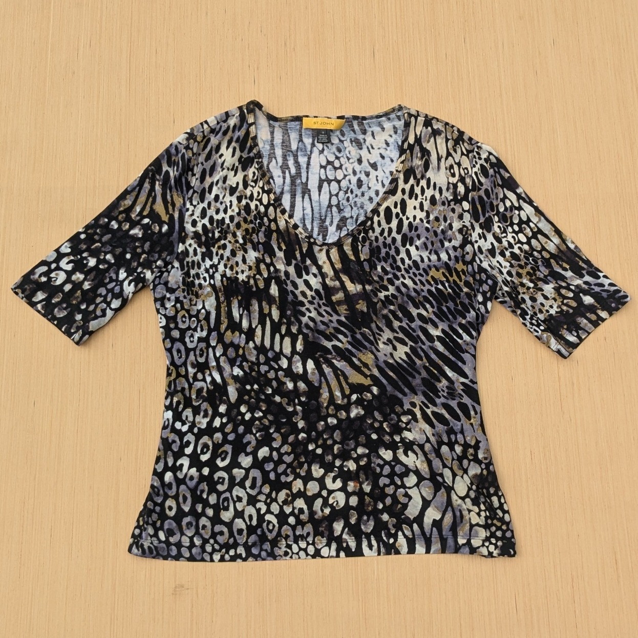 St. John Leopard Cheetah Print V-Neck Short Sleeve Blouse Women's Medium