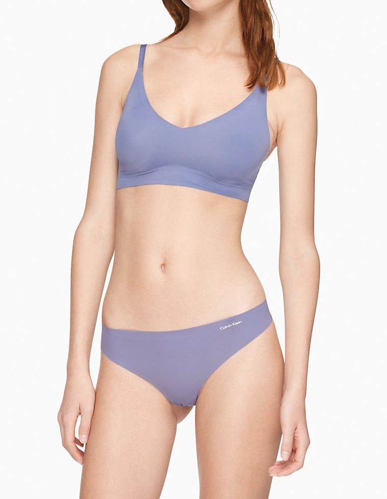 CALVIN KLEIN BRAND NEW BRALETTE AND THONG SET SIZE M
