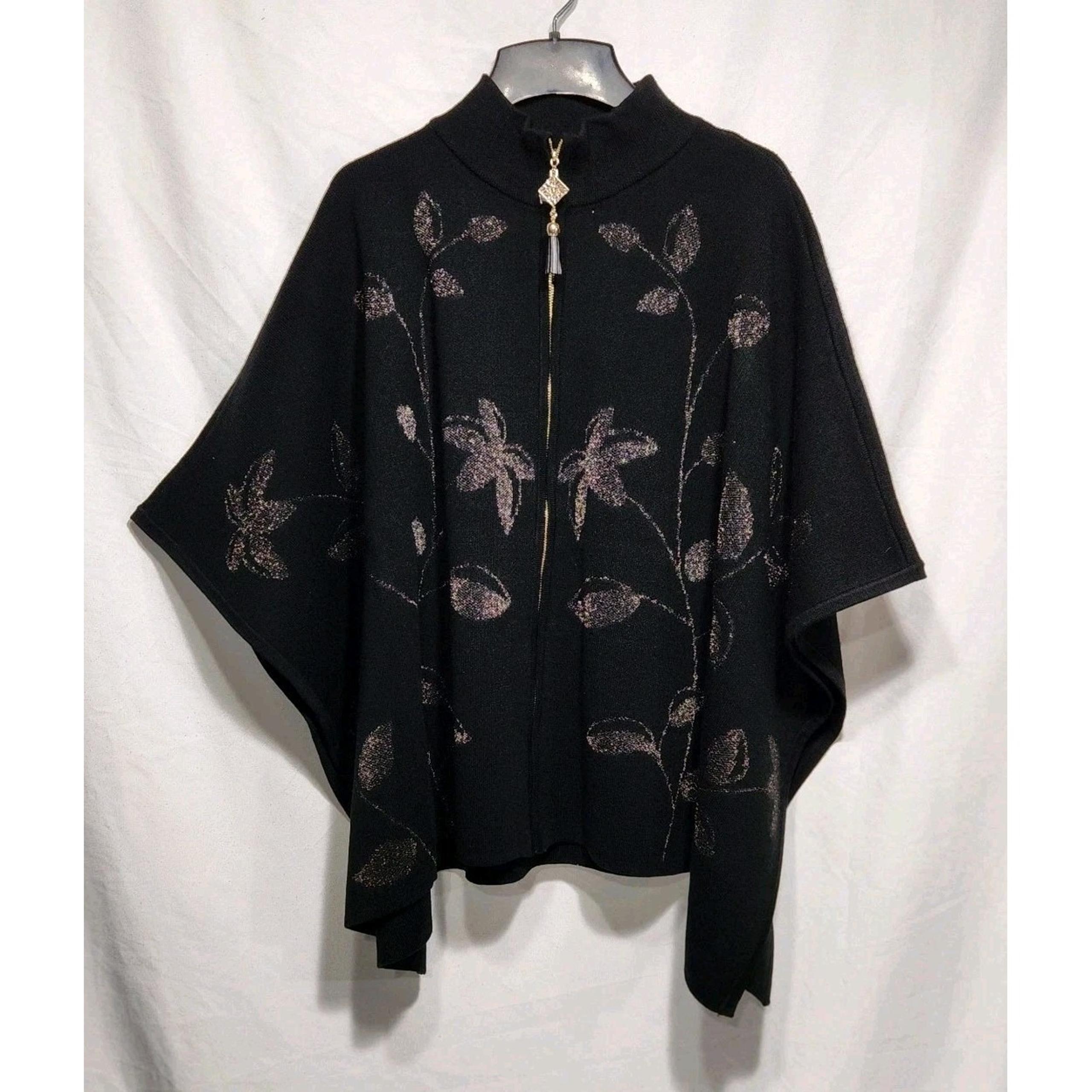 Anne Klein Women's Zip Front Sweater Cape/Shawl Size Large Black / Gold  Leaves