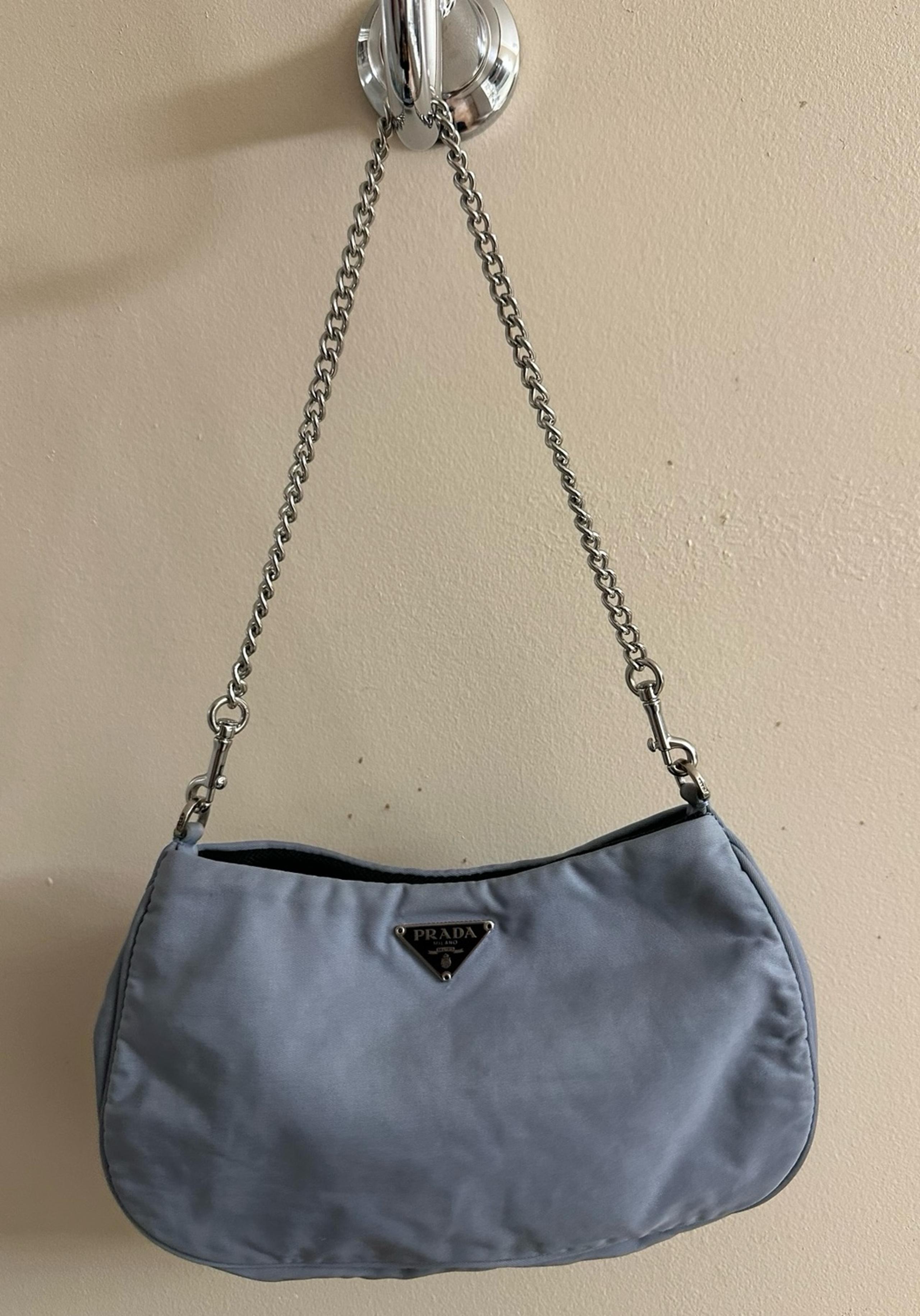 ❤️Prada Nylon Mini shoulder bag with silver chain ❤️