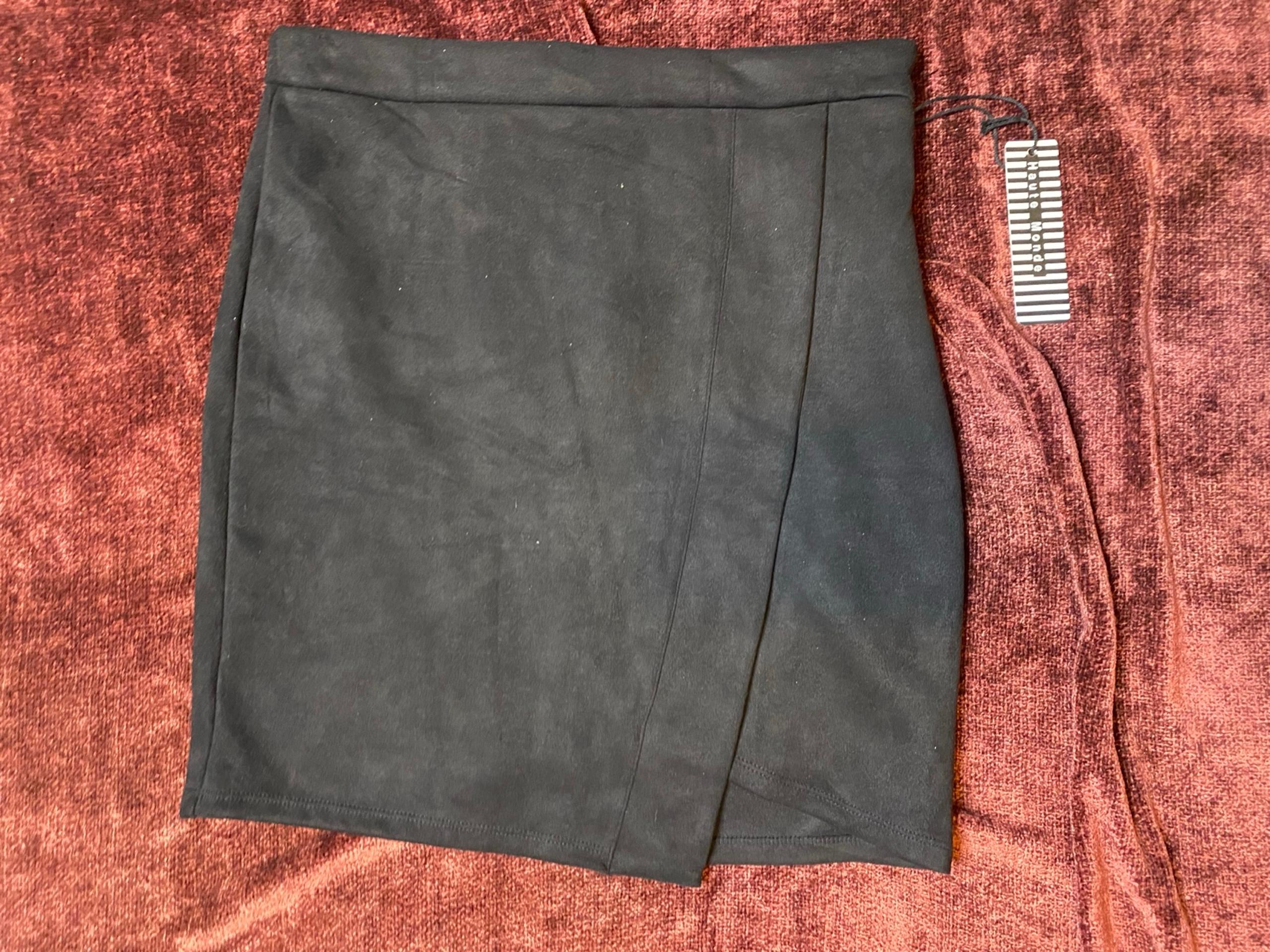 Haute Monde Skirt Women's Sz:M Mini Faux Suede With Front Slit Black